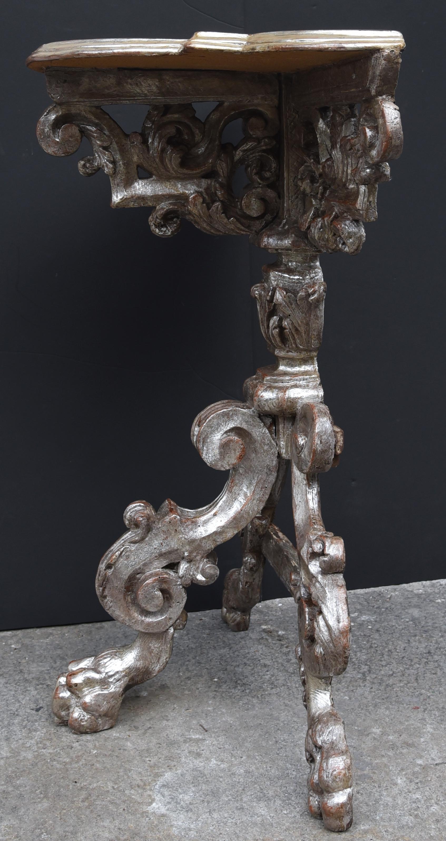 Late 17th Century Console Shelf Louis XIV Wood Carved Silvered Tripod, 1690s 4
