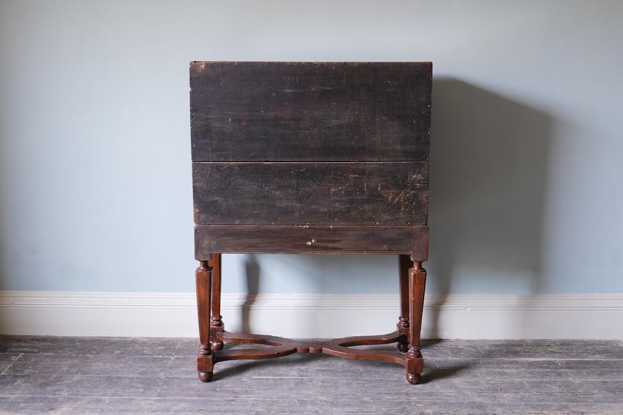 Late-17th Century, Dutch Oak Cabinet on Stand For Sale 3