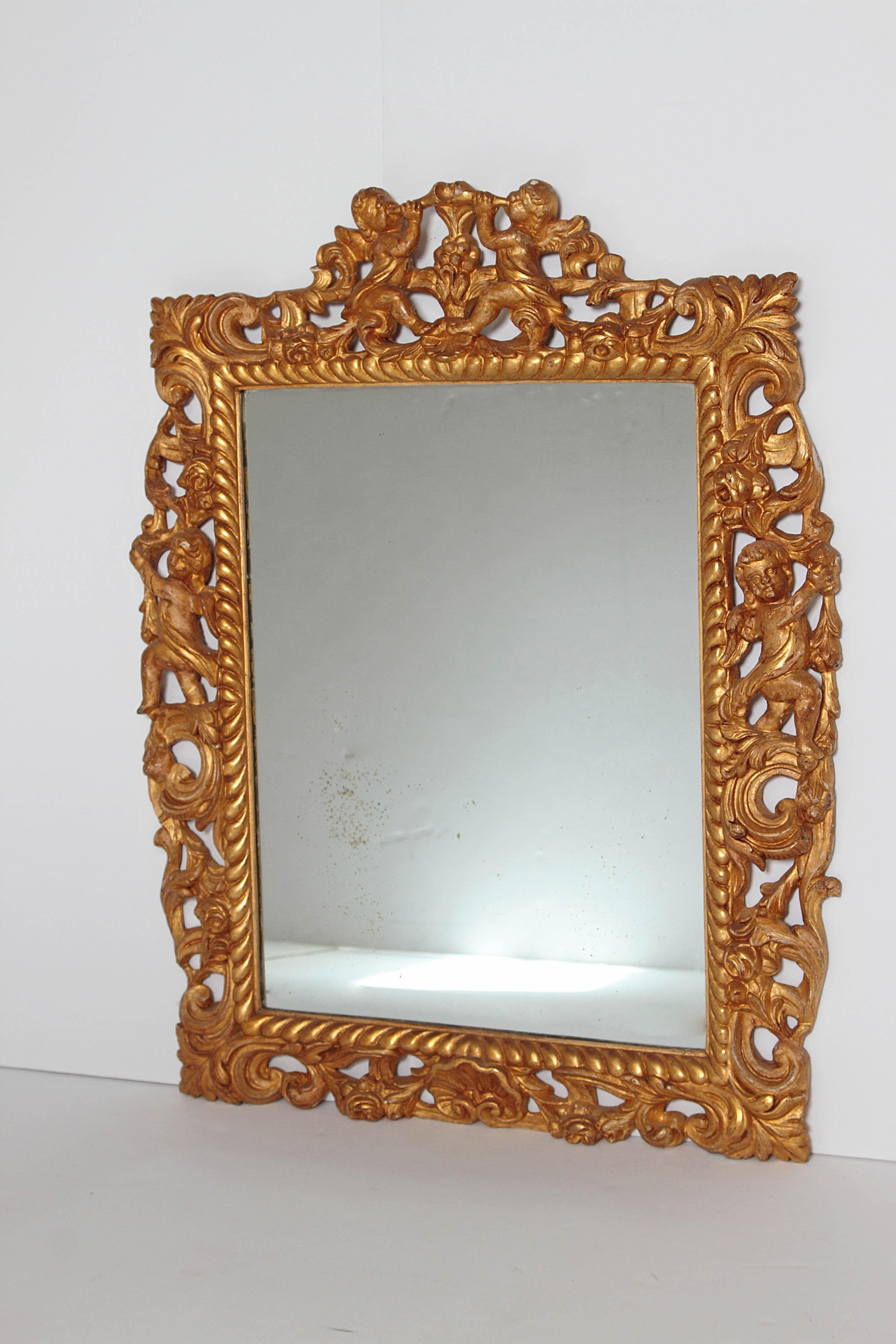 Late 17th Century English Charles II Giltwood Frame with Mirror In Good Condition In Dallas, TX
