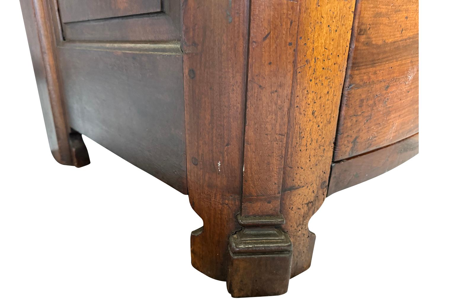 Commode inglese della fine del XVII secolo in vendita 7