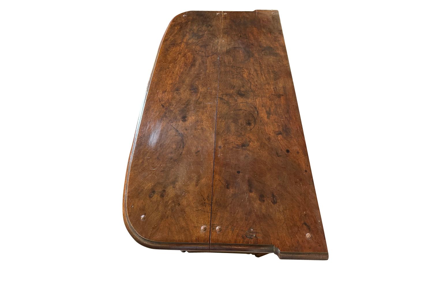 Commode inglese della fine del XVII secolo in vendita 8