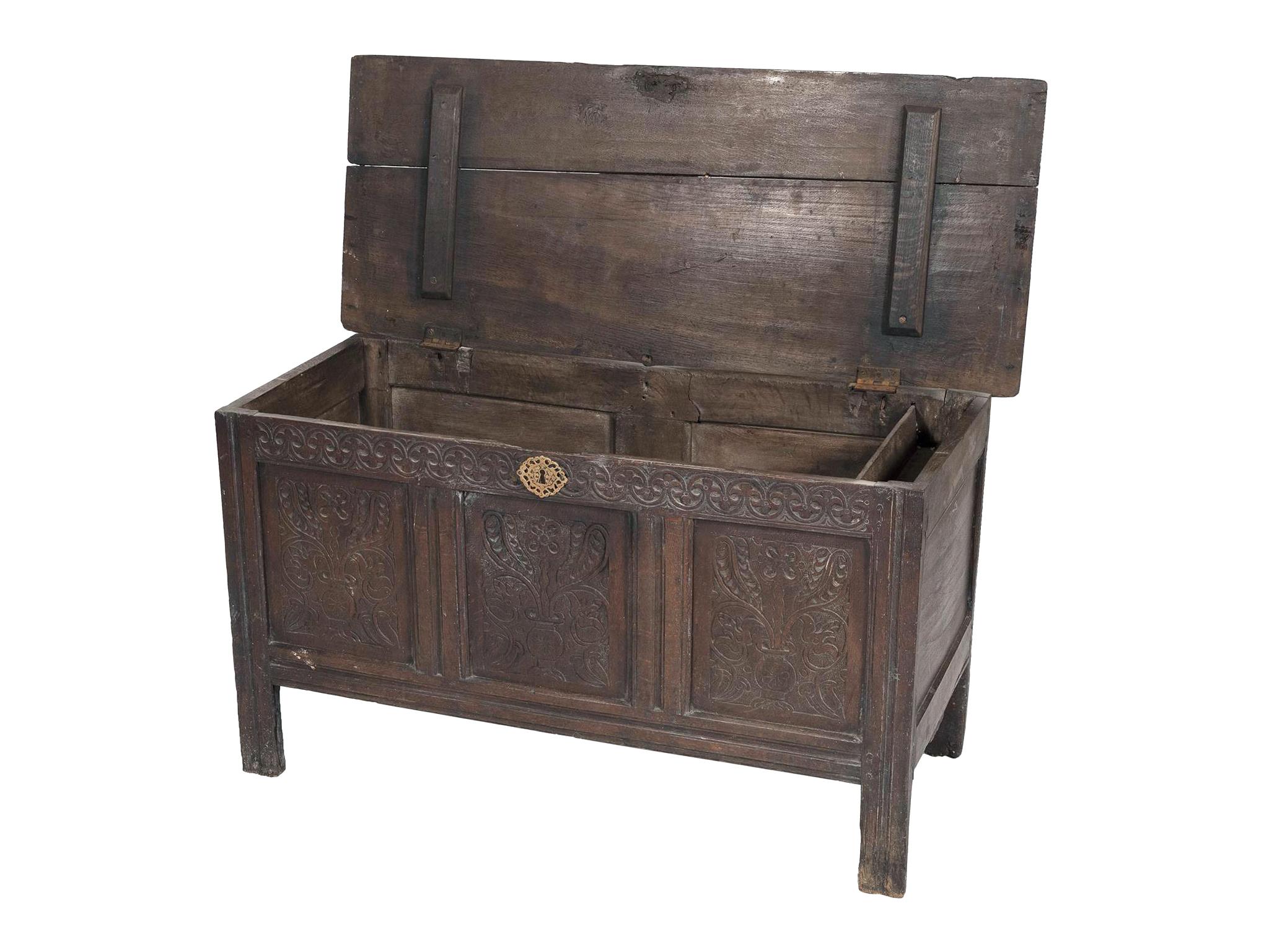 18th Century and Earlier Late 17th Century English Oak Blanket Chest