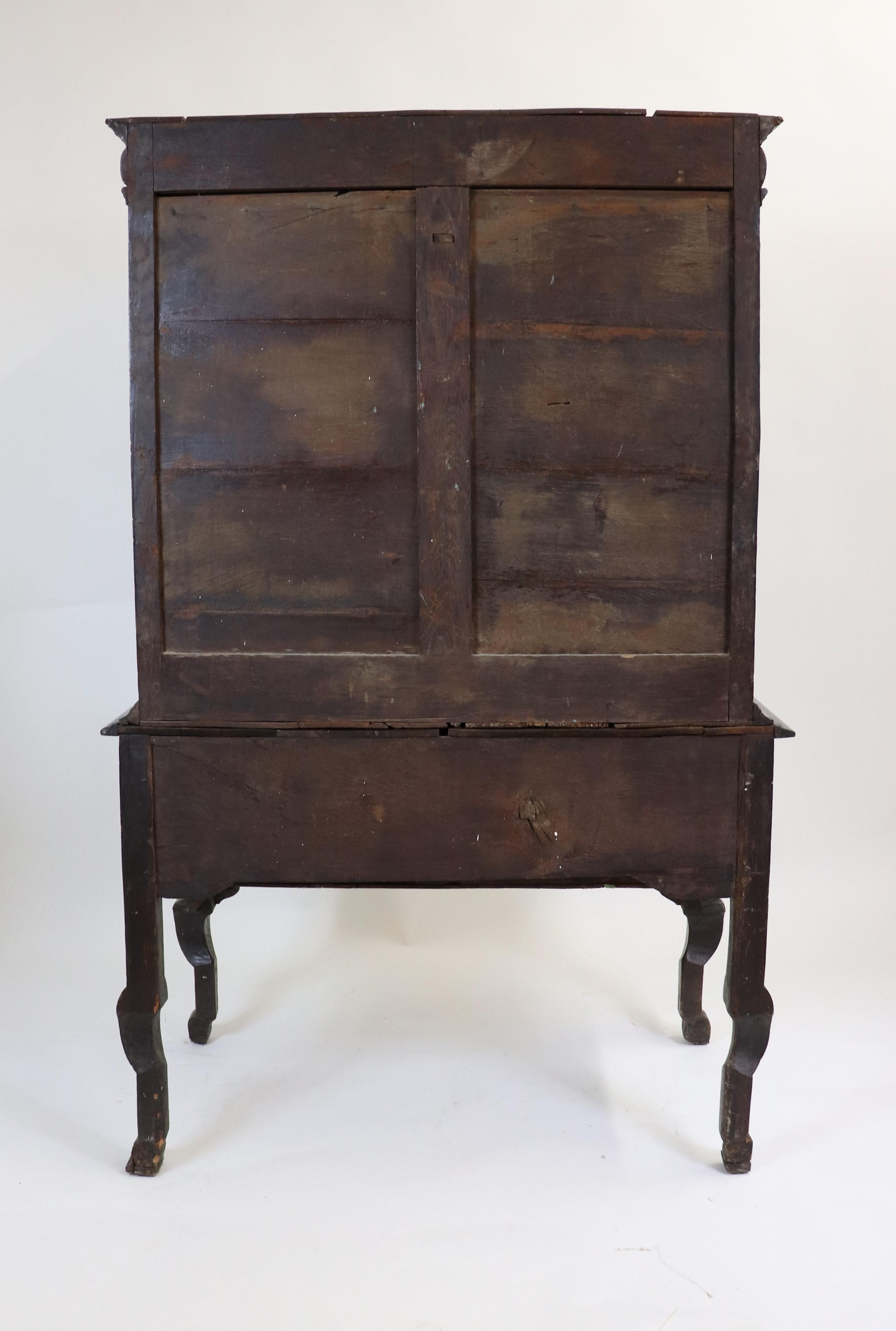 18th Century and Earlier Late 17th Century English Oak Dresser For Sale