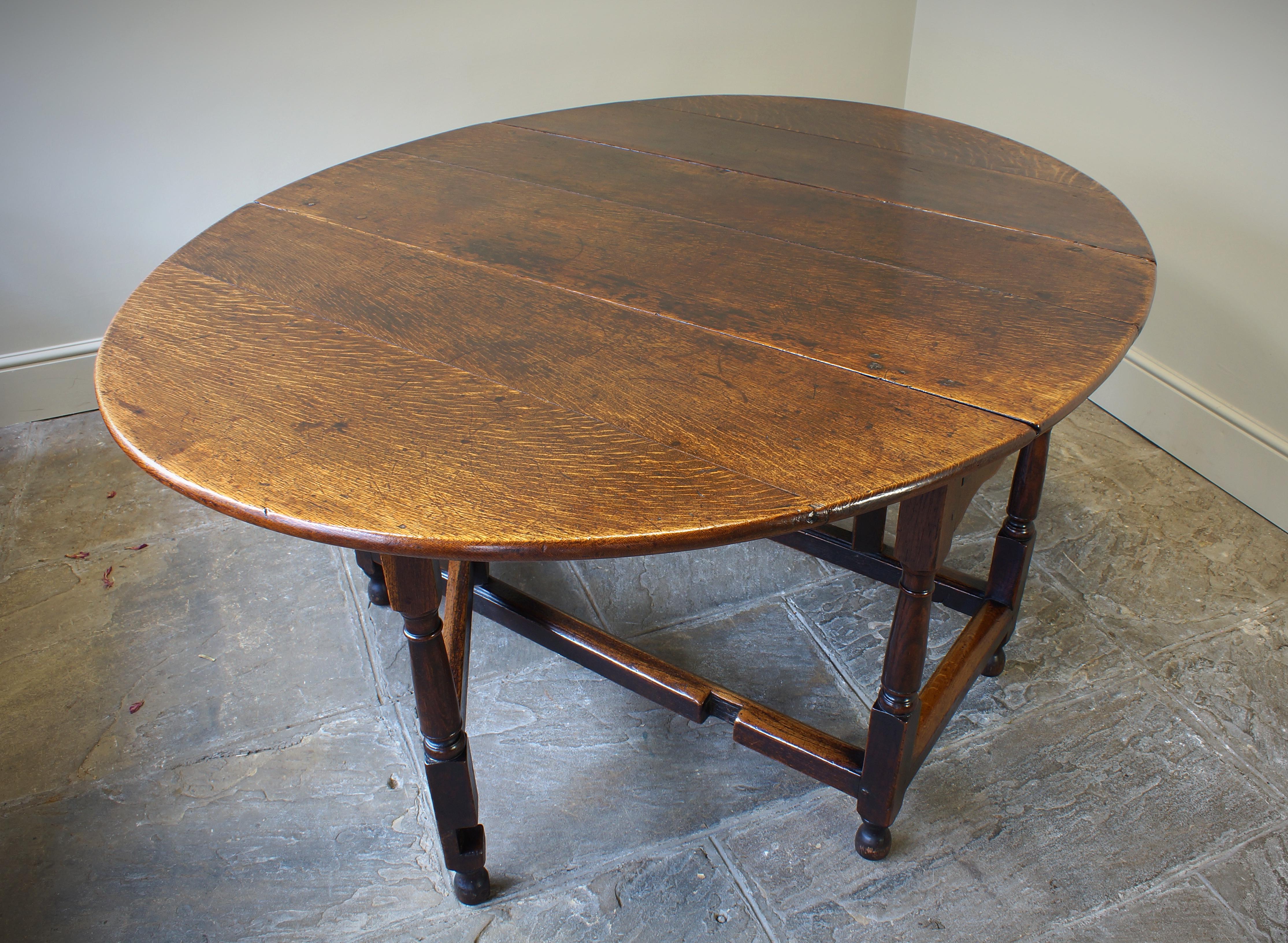 Late 17th Century English Oak Gateleg Dining Table. 6