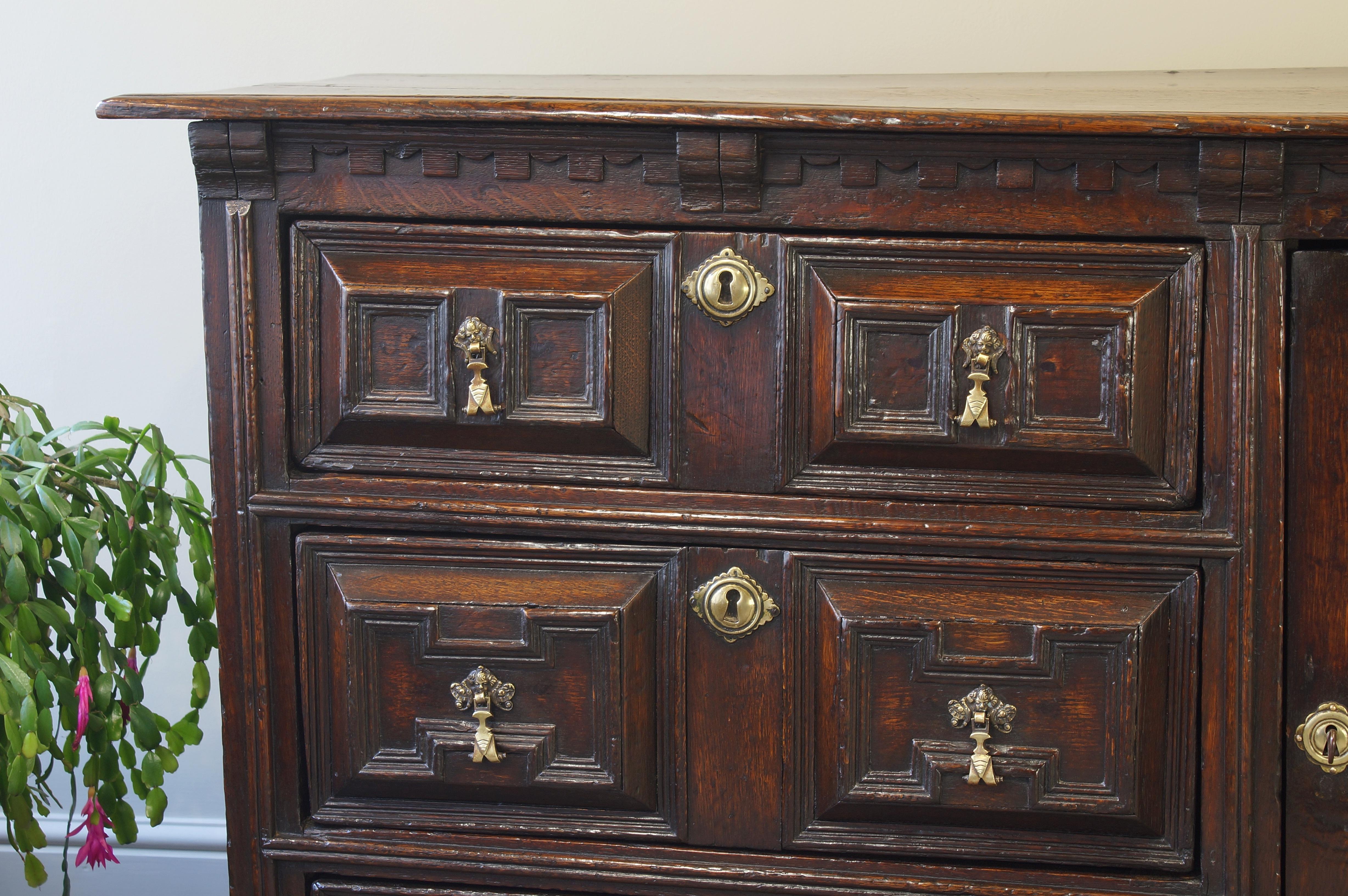 Late 17th Century English Oak Geometrically Moulded Dresser Base In Fair Condition For Sale In Skipton, GB