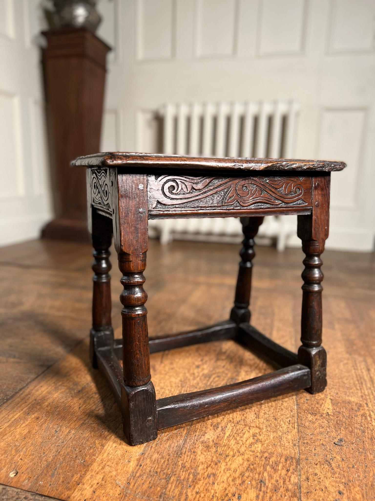 Late 17th Century English oak joint stool.

Heavy, solid piece with wear and losses as you would expect with a piece of this age.

Great looking functional piece.

Measurements: 43cm h x 45cm w x 29cm d
(measurements are approximate and are taken at