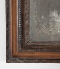 Espejo moldeado ondulado inglés de finales del siglo XVII