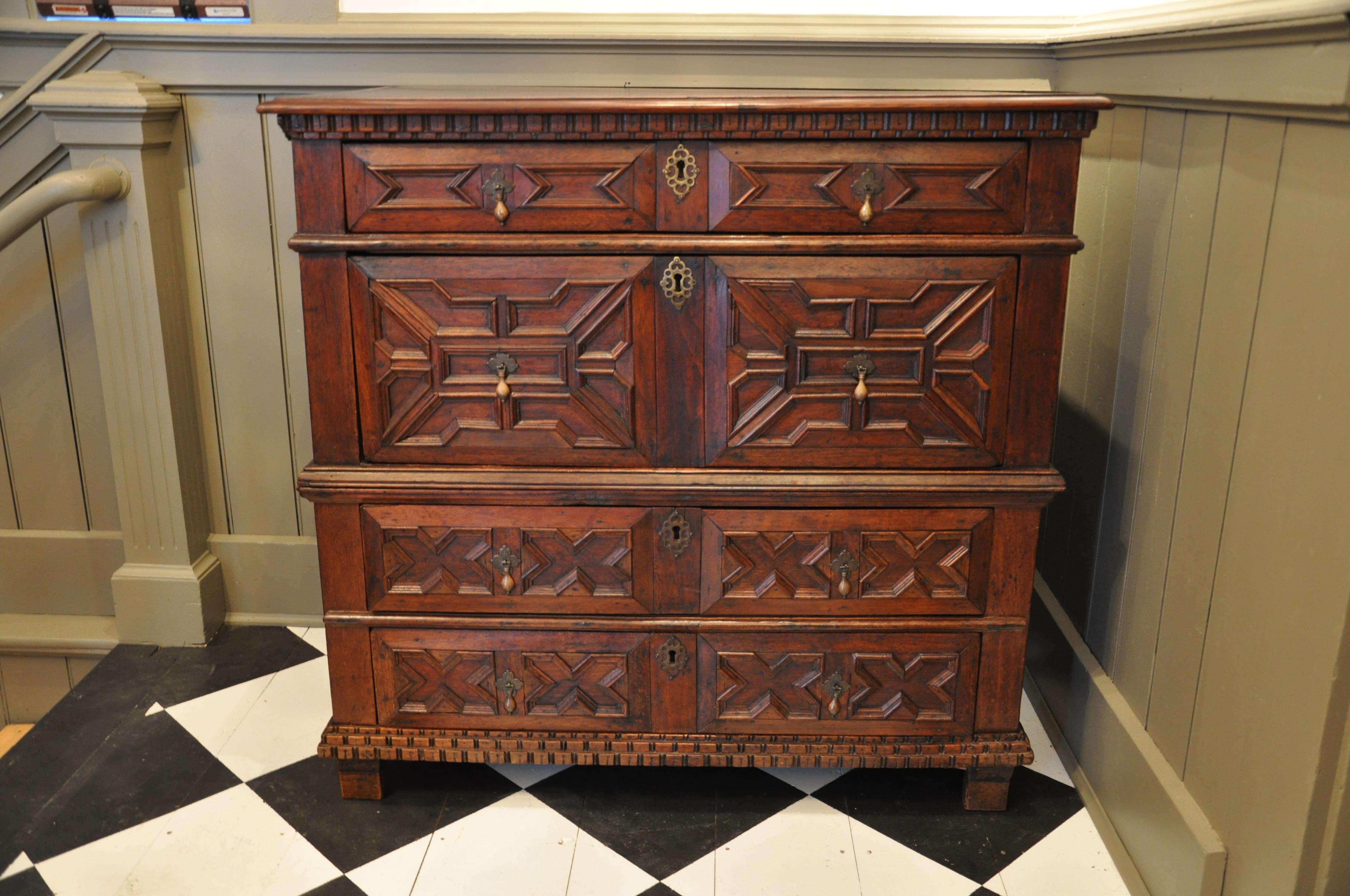 17th century dresser