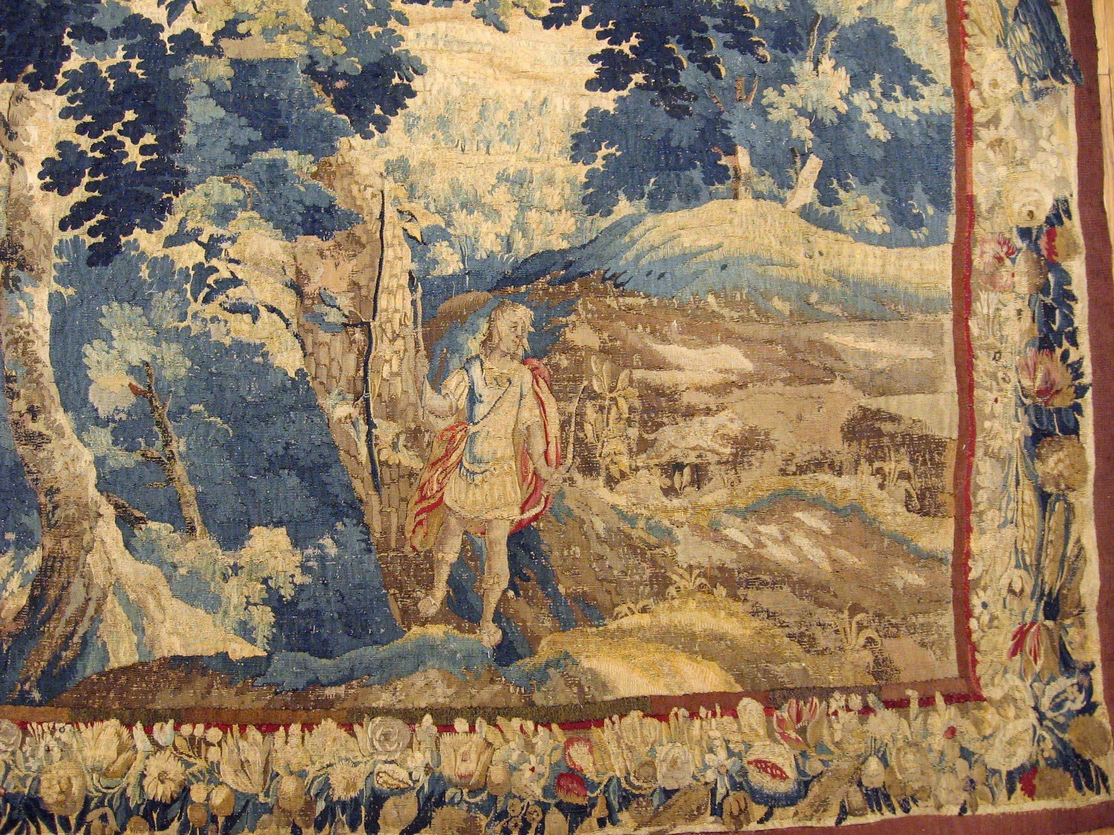 Flämischer Landschaftsteppich des späten 17. Jahrhunderts, mit einem Bogenschützen in einem Wald (Europäisch) im Angebot