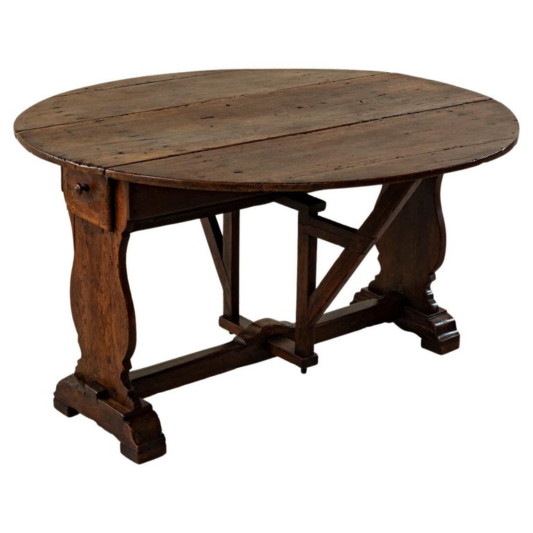 Late 17th Century French Hand Carved Oak Oval Gateleg Table or Drop ...