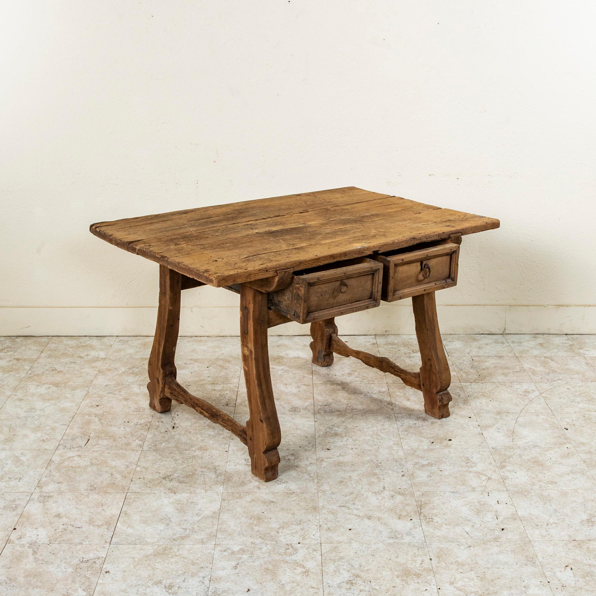 Late 17th Century French Hand-Pegged Pine Mountain Table, Writing Table For Sale 3