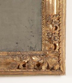 Late 17th Century French Louis XIV Carved Giltwood Mirror