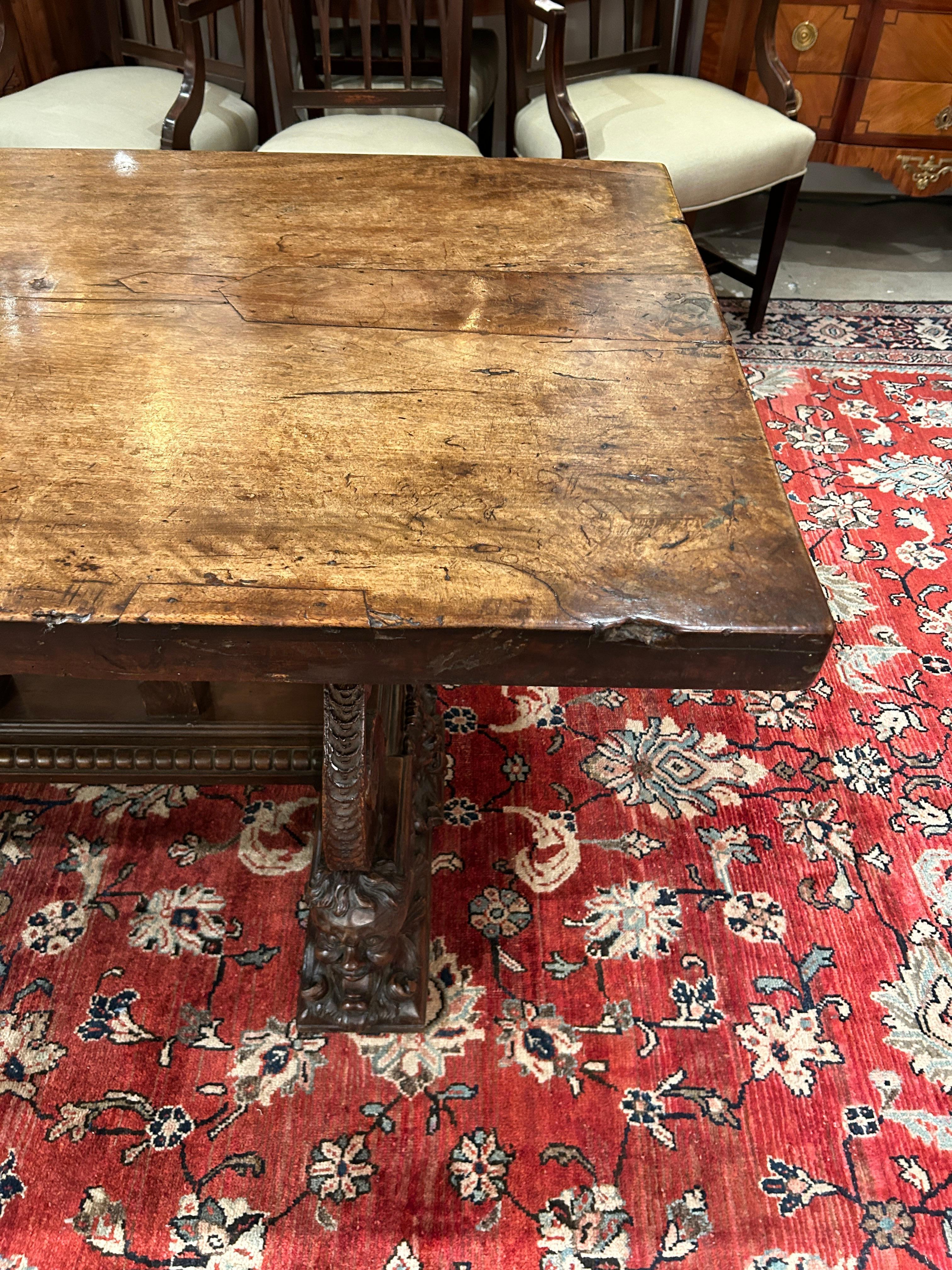 Late 17th Century Italian Baroque Dining Table  For Sale 6
