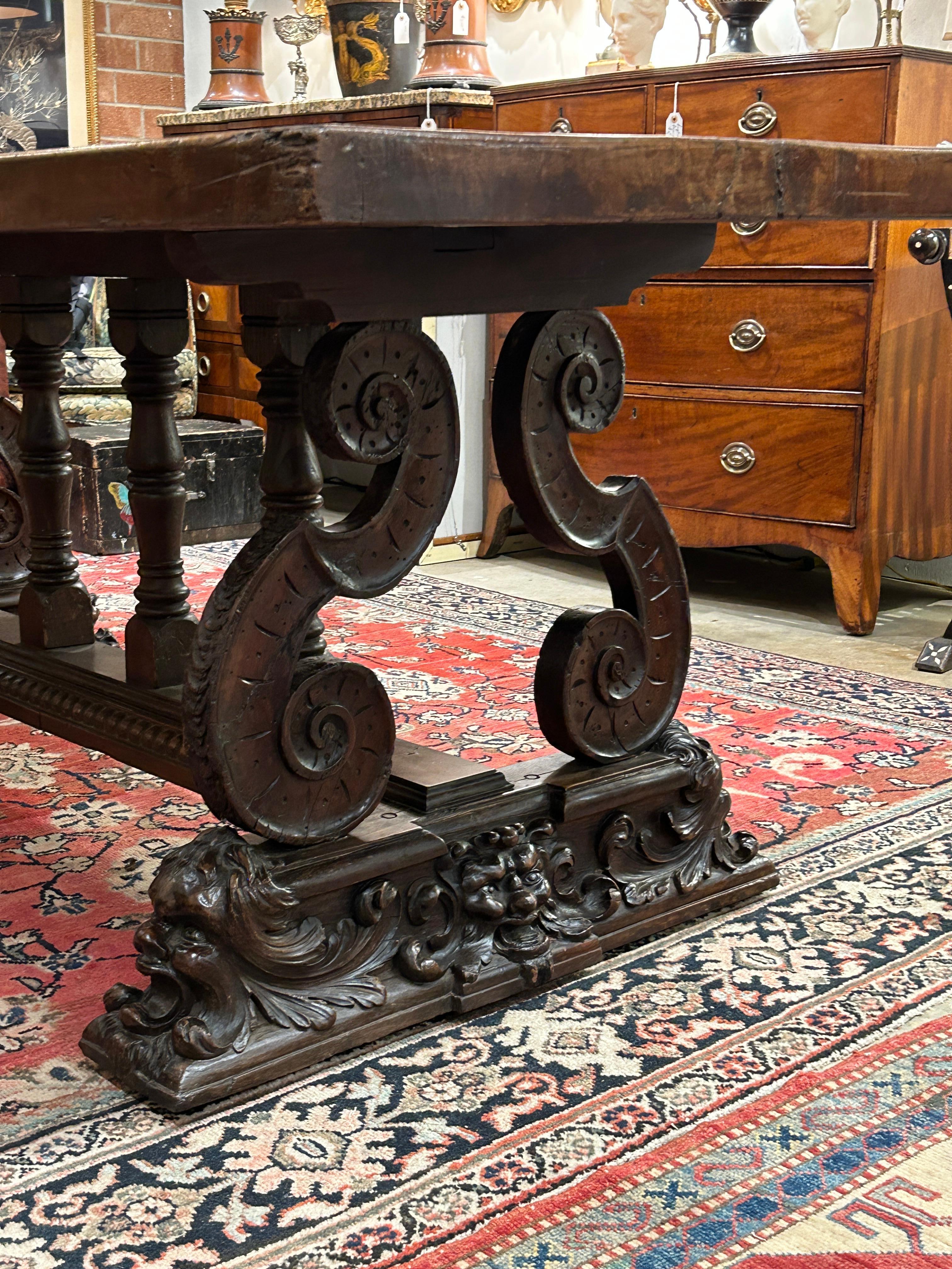 Hand-Carved Late 17th Century Italian Baroque Dining Table  For Sale