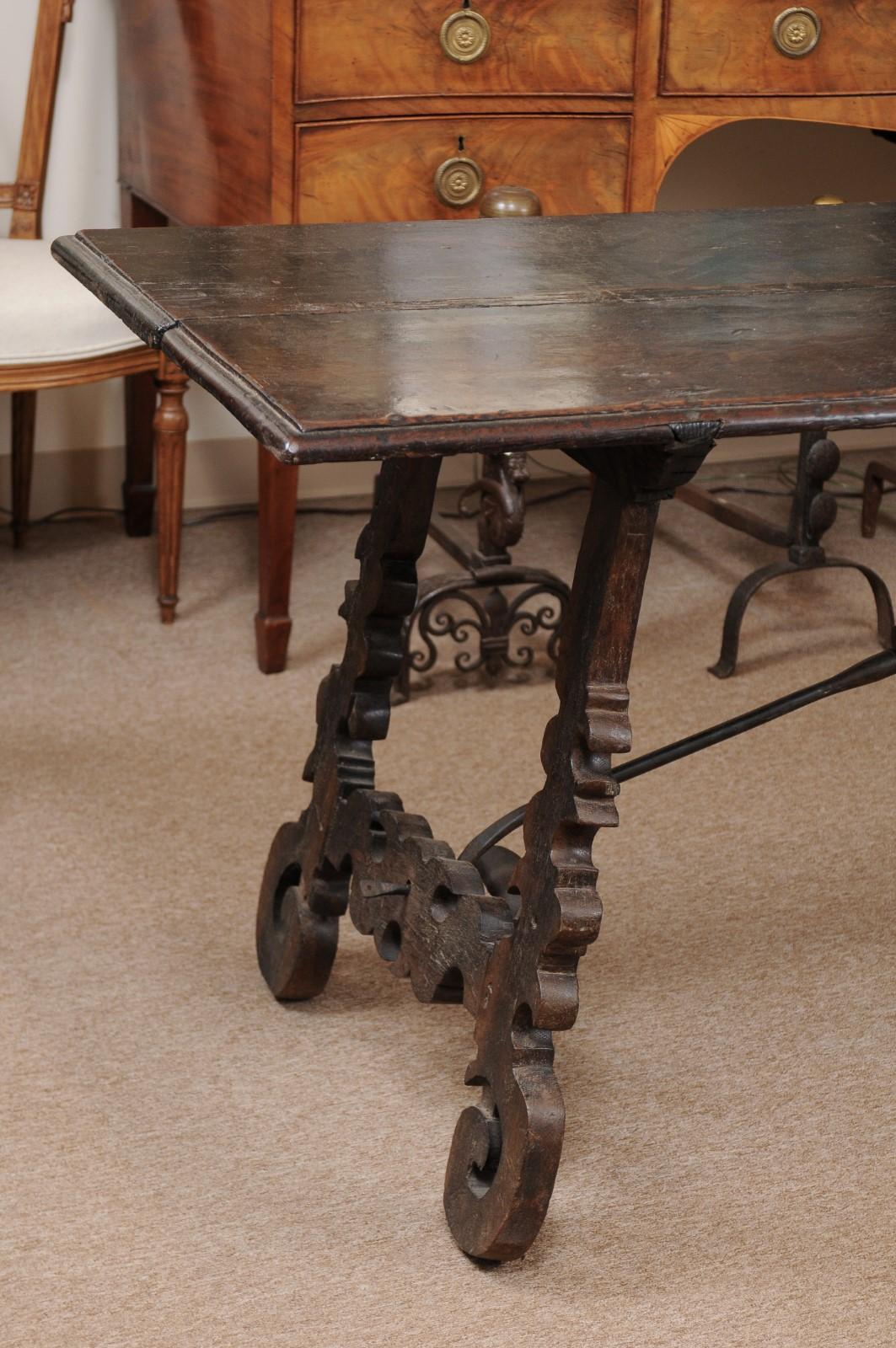 Baroque Late 17th Century Italian Chestnut Lyre Leg Hall Table For Sale