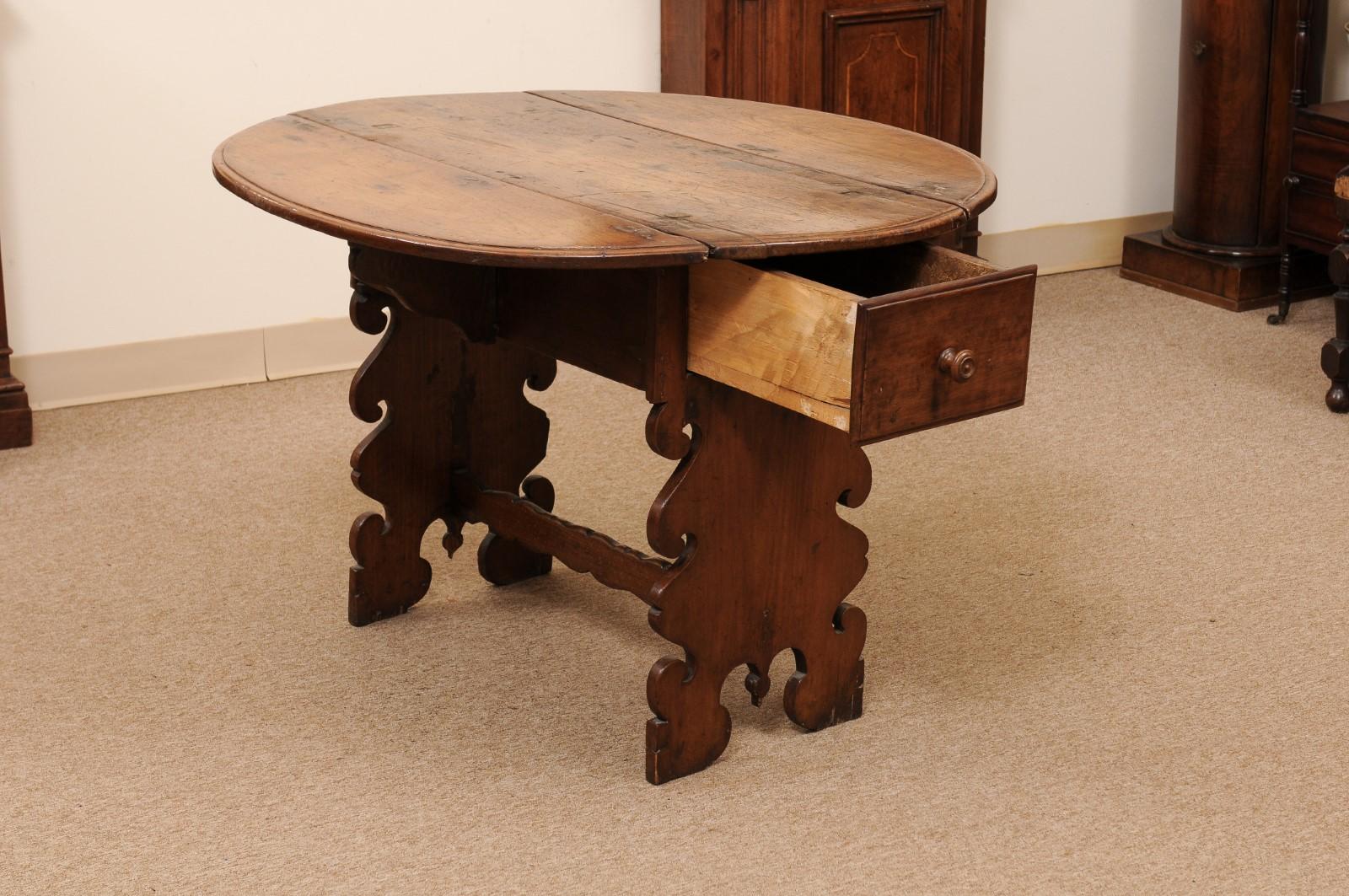 Late 17th Century Italian Fruitwood Drop Leaf Table with Drawer 9