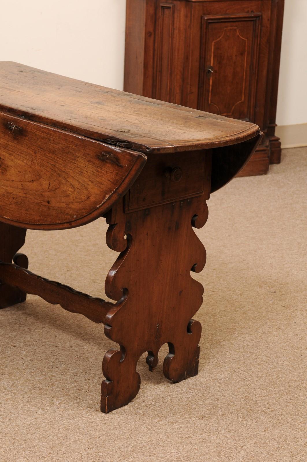 Late 17th Century Italian Fruitwood Drop Leaf Table with Drawer 1