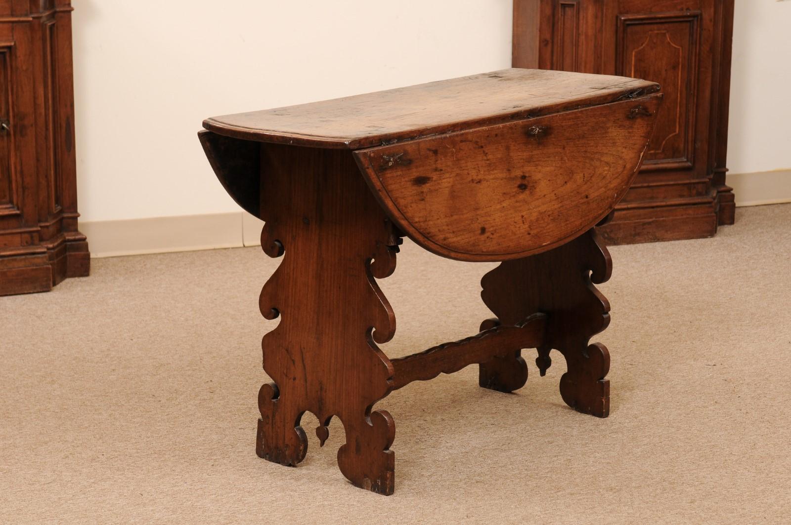 Late 17th Century Italian Fruitwood Drop Leaf Table with Drawer 2