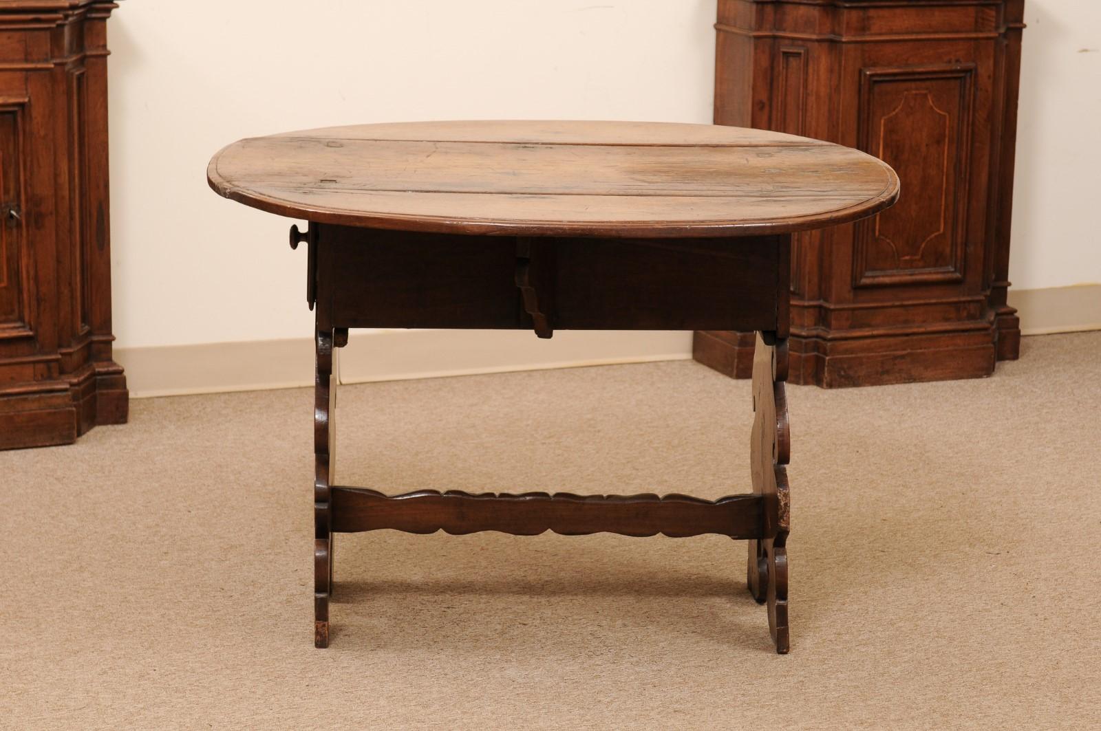Late 17th Century Italian Fruitwood Drop Leaf Table with Drawer 6