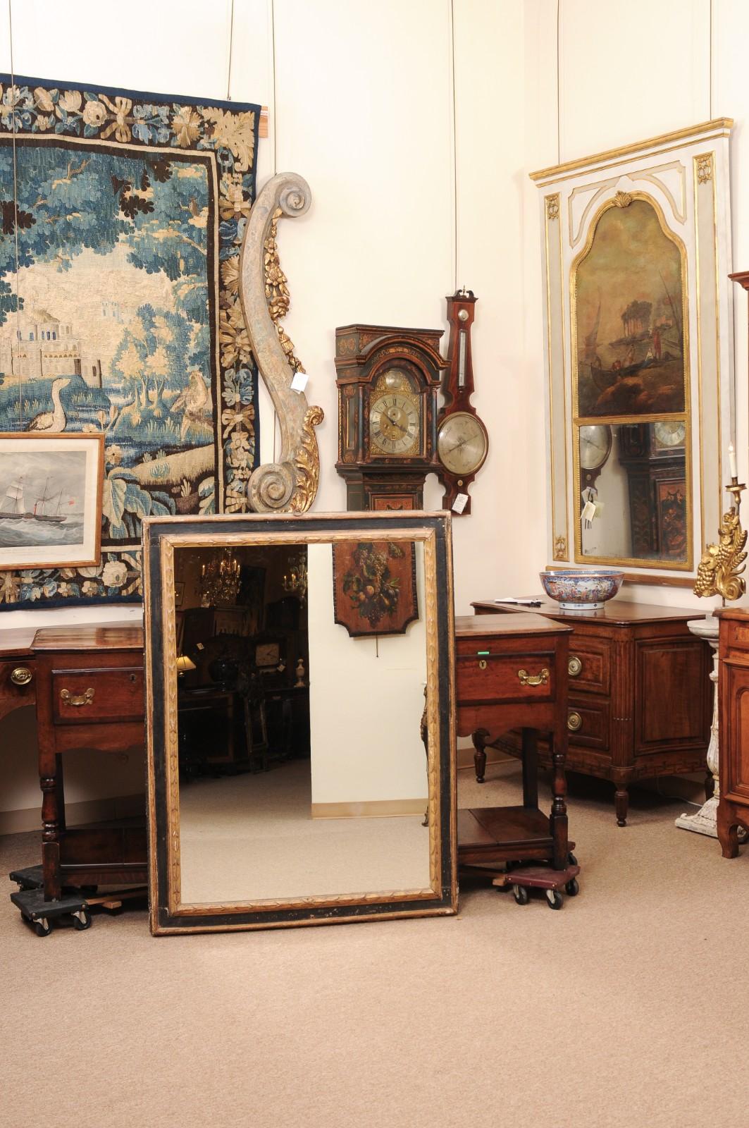 Miroir rectangulaire peint, doré et ébonisé, Toscane, fin du XVIIe siècle État moyen - En vente à Atlanta, GA