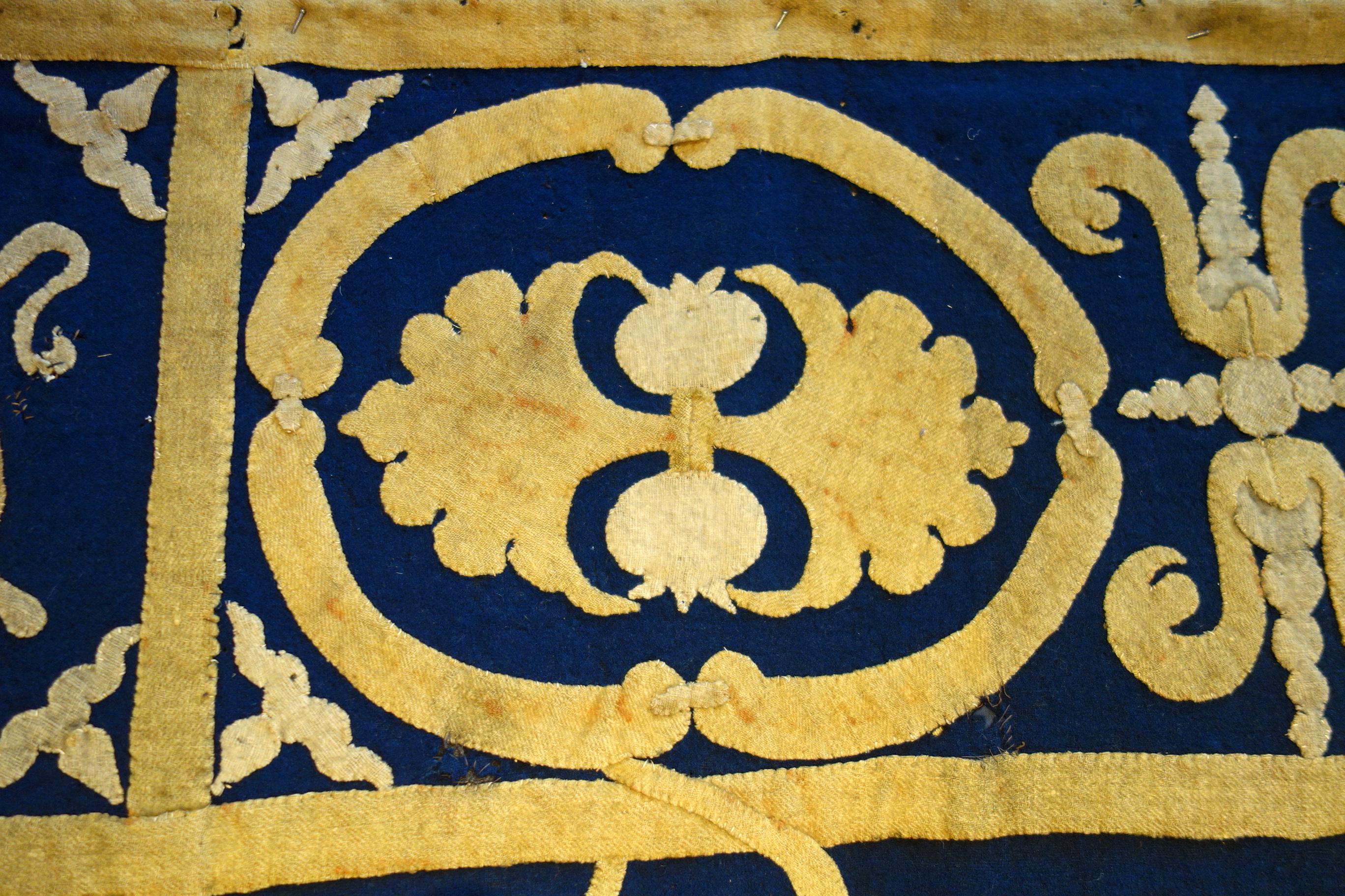 Italienischer Wappenteppich des späten 17. Jahrhunderts, Lucca, um 1690 im Angebot 12