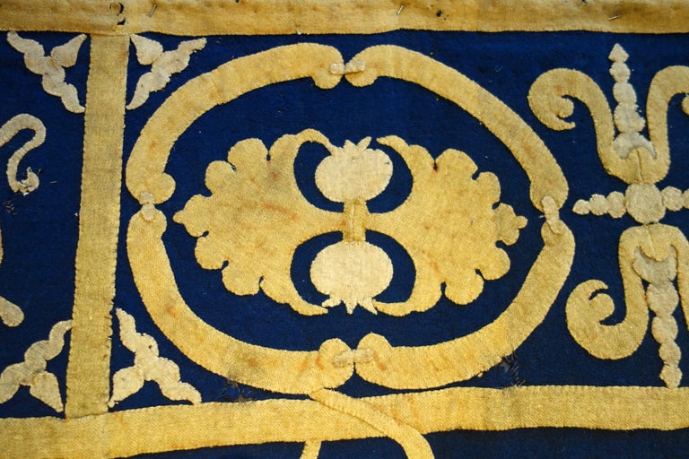 Late 17th Century Italian Heraldic Coat of Arms Tapestry, Lucca, circa 1690 For Sale 12