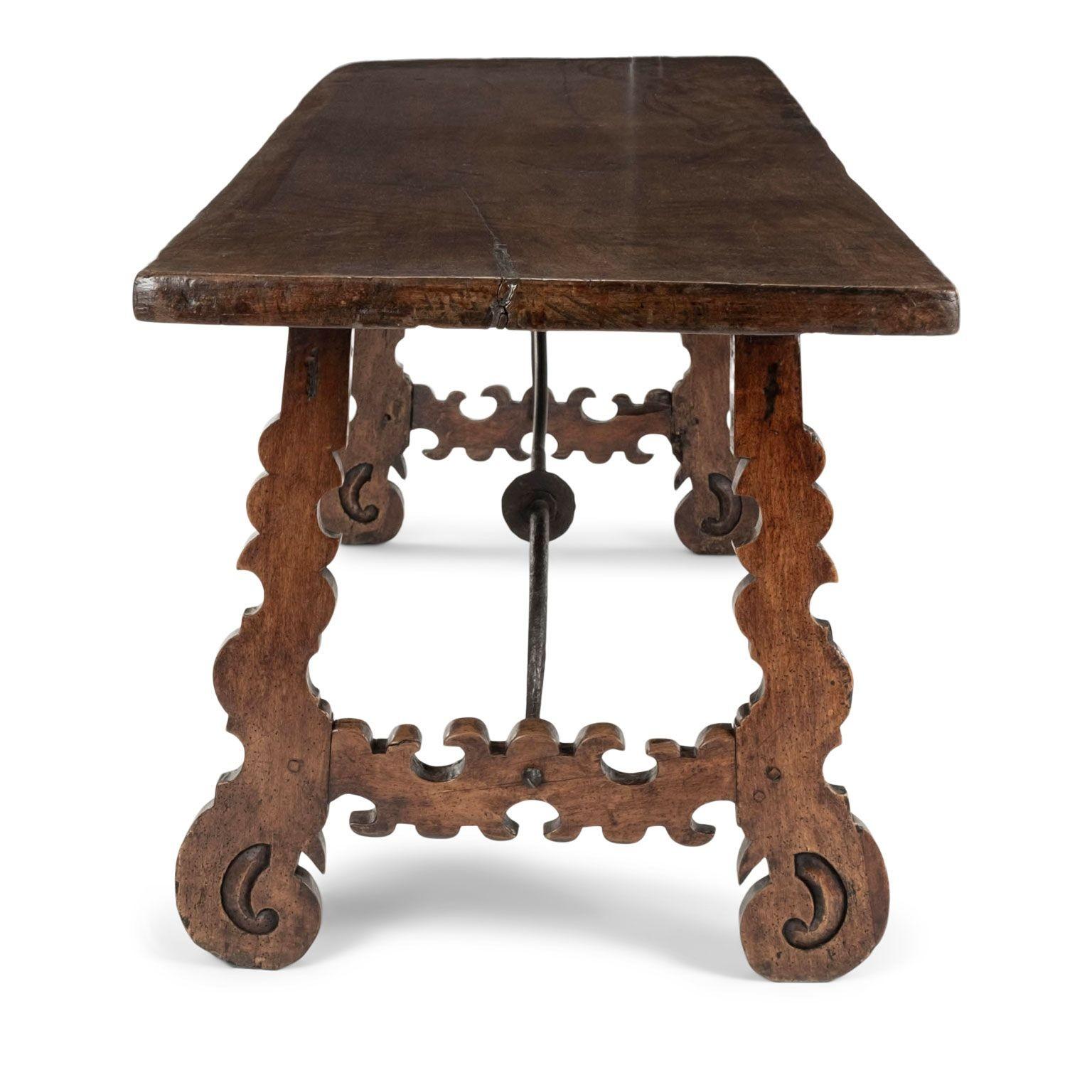 18th Century and Earlier Late 17th Century Italian Walnut Dining Table or Console For Sale