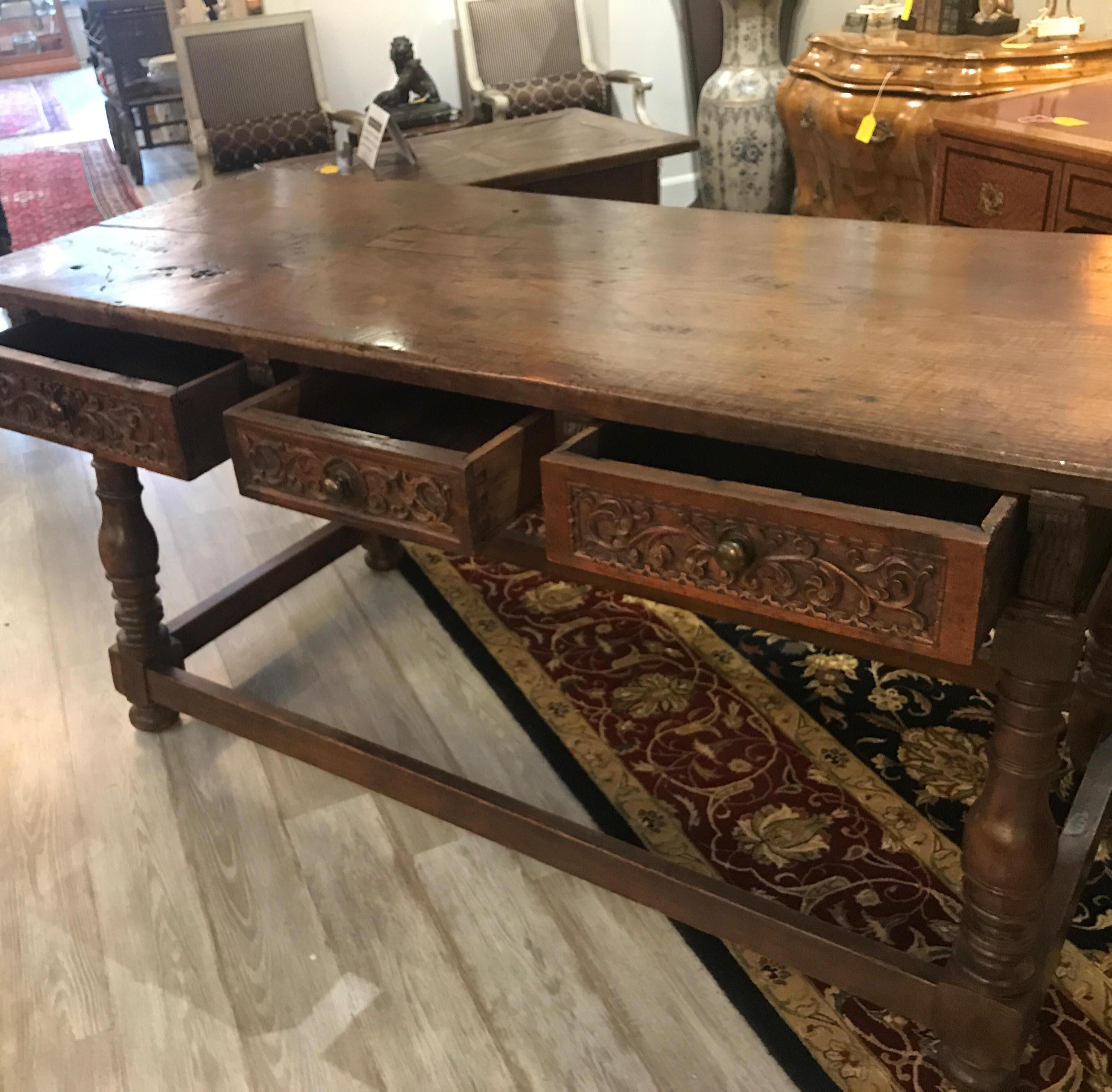 Late 17th Century Italian Walnut Wine Tasting or Pub Table 1