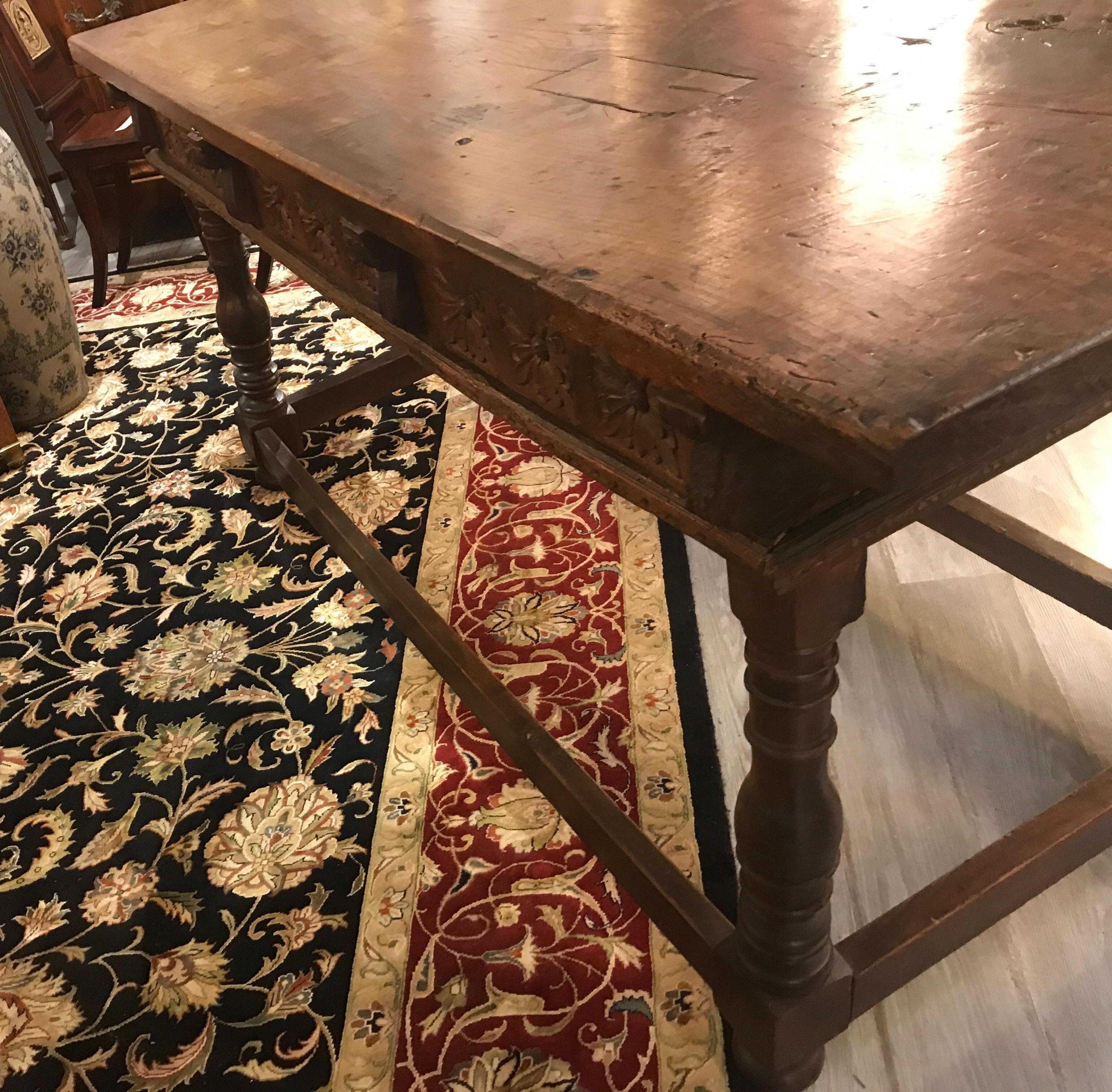 Late 17th Century Italian Walnut Wine Tasting or Pub Table 3