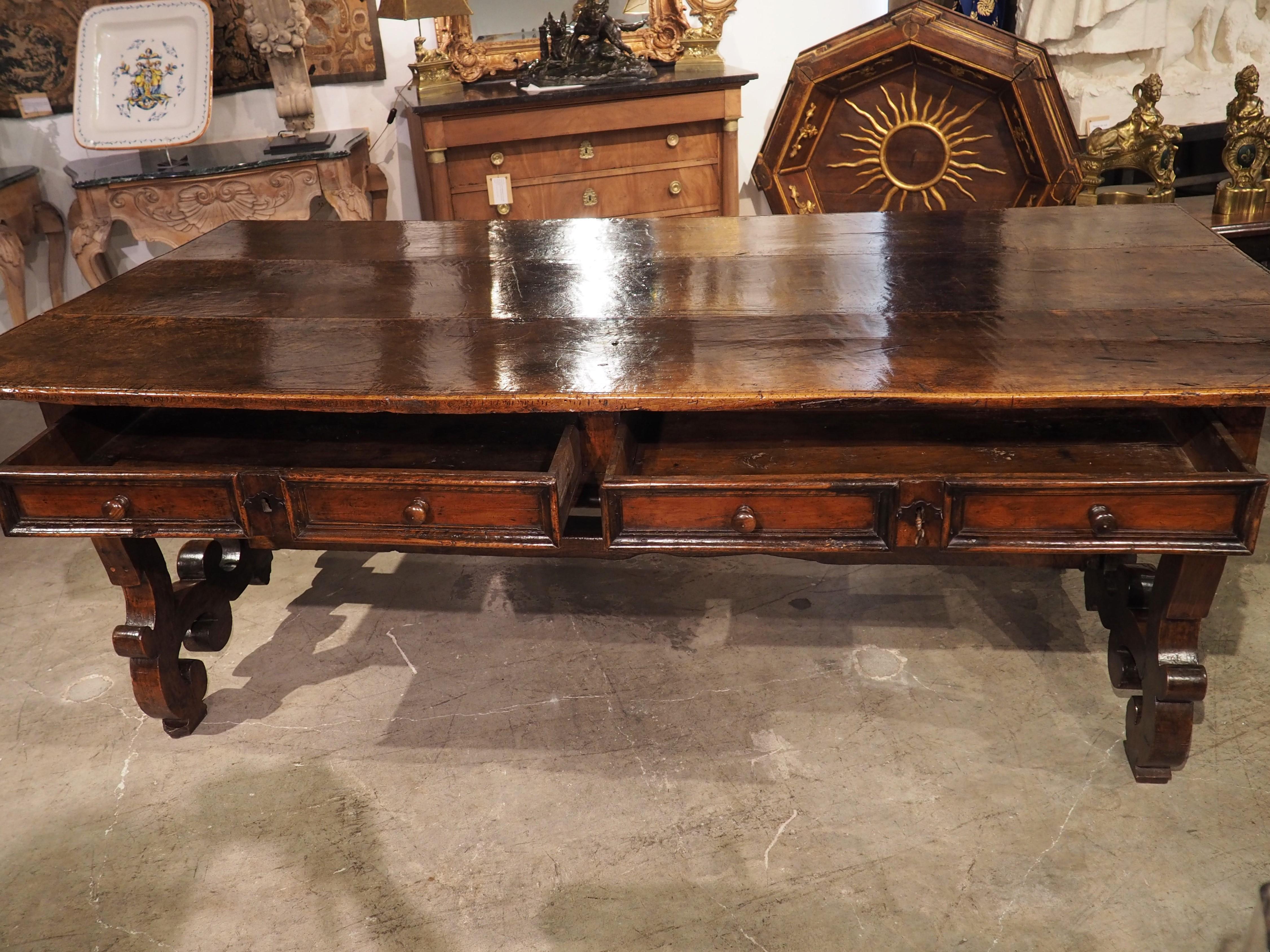 Late 17th Century Italian Walnut Wood Library Table For Sale 8