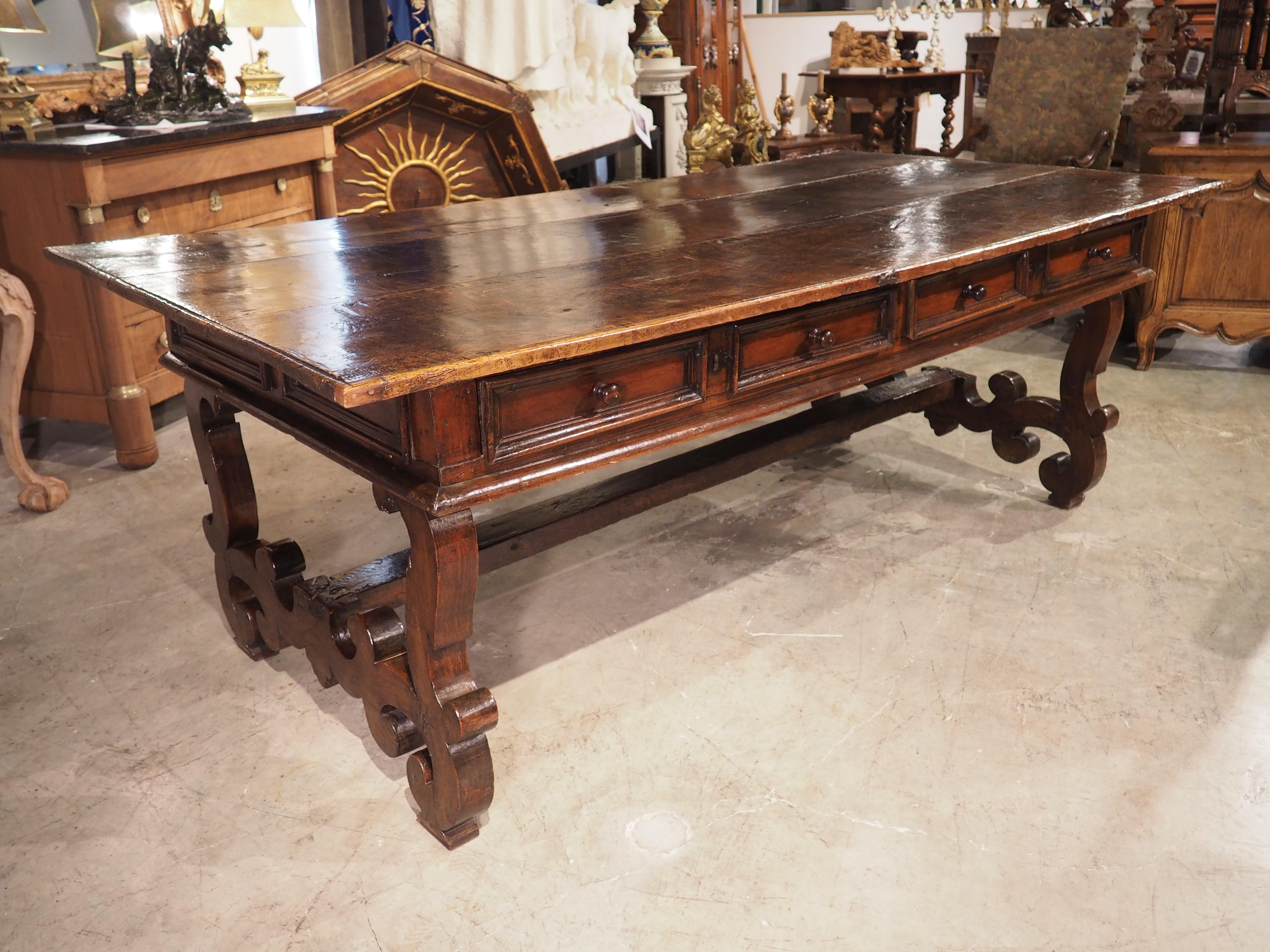 Late 17th Century Italian Walnut Wood Library Table For Sale 12