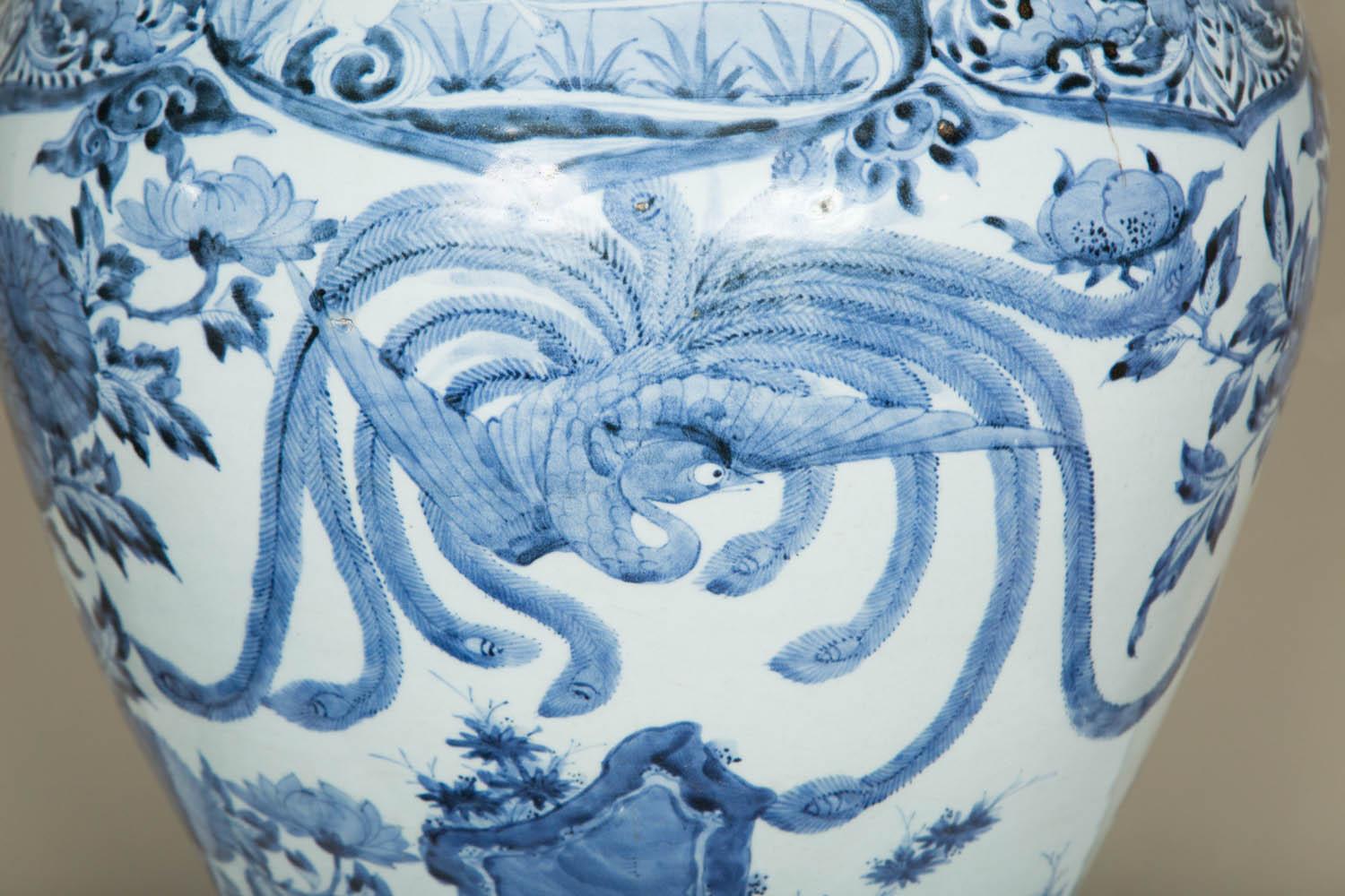 Porcelain Late 17th Century Japanese Blue and White Arita Jar
