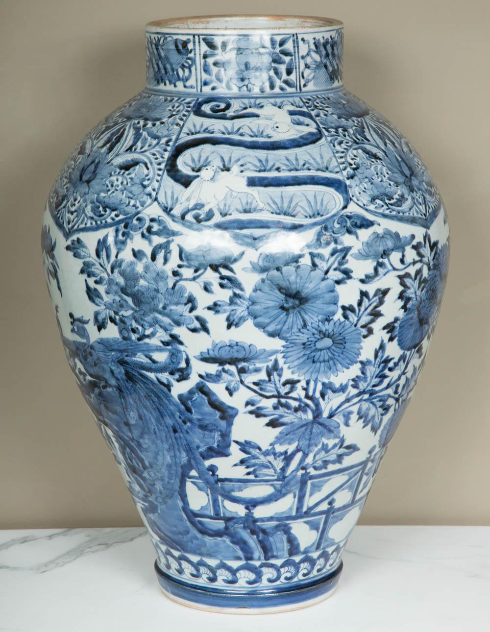 Late 17th Century Japanese Blue and White Arita Jar 3