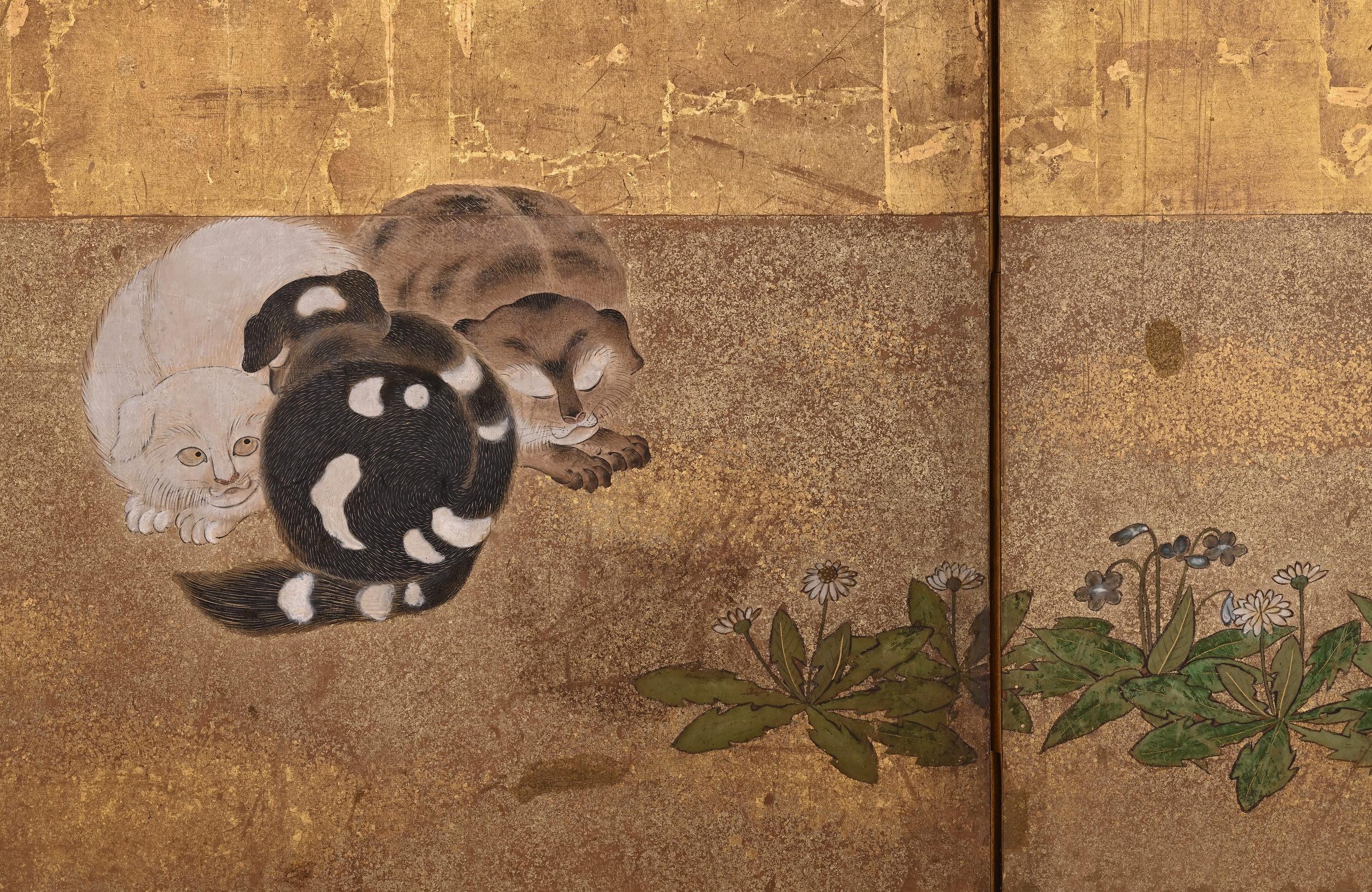 Japanischer Raumteiler des späten 17. Jahrhunderts. Puppy und Kittens auf Blattgold.  (Edo) im Angebot