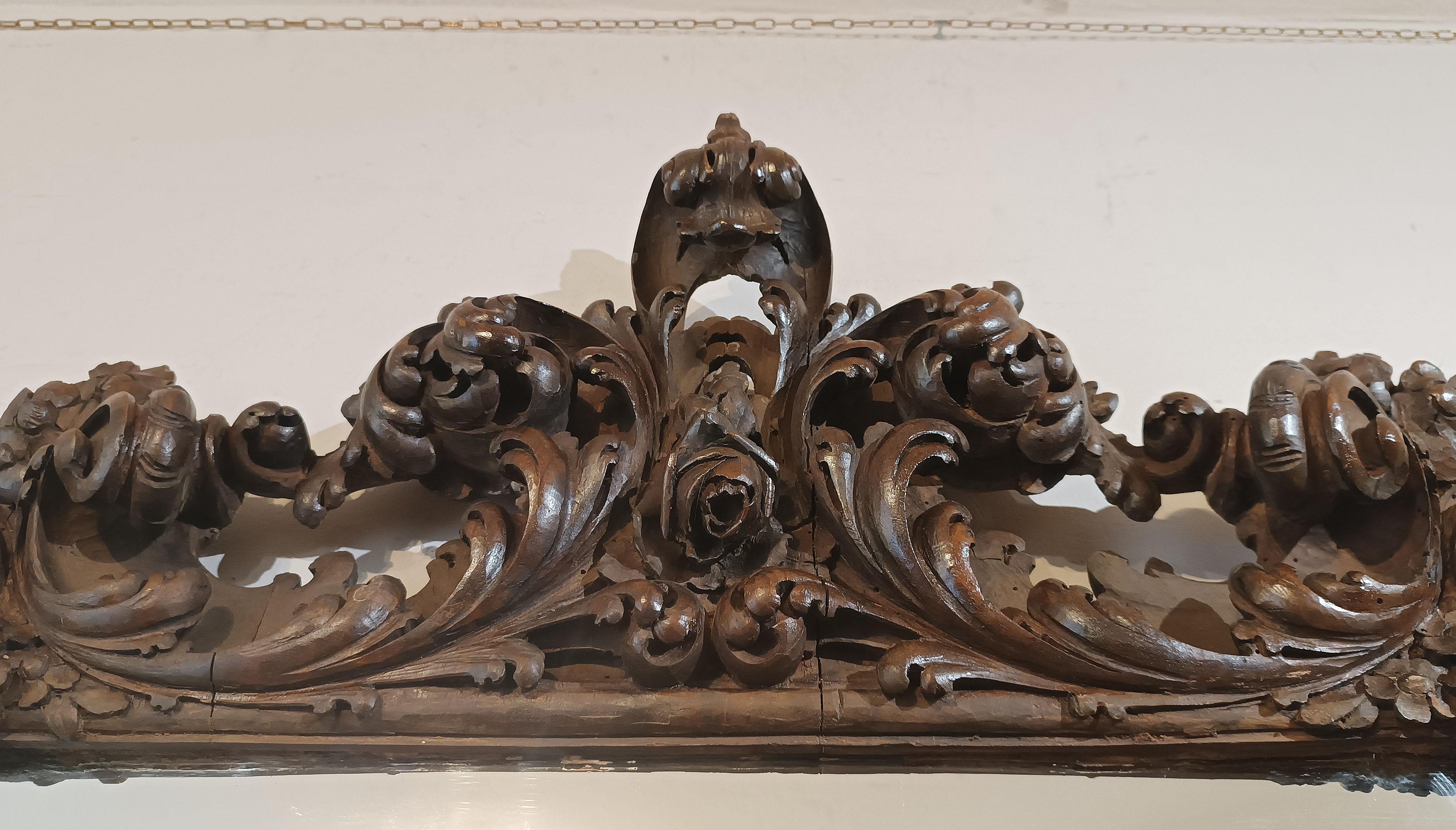LATE 17th CENTURY LOUIS XIV MIRROR IN WALNUT For Sale 2