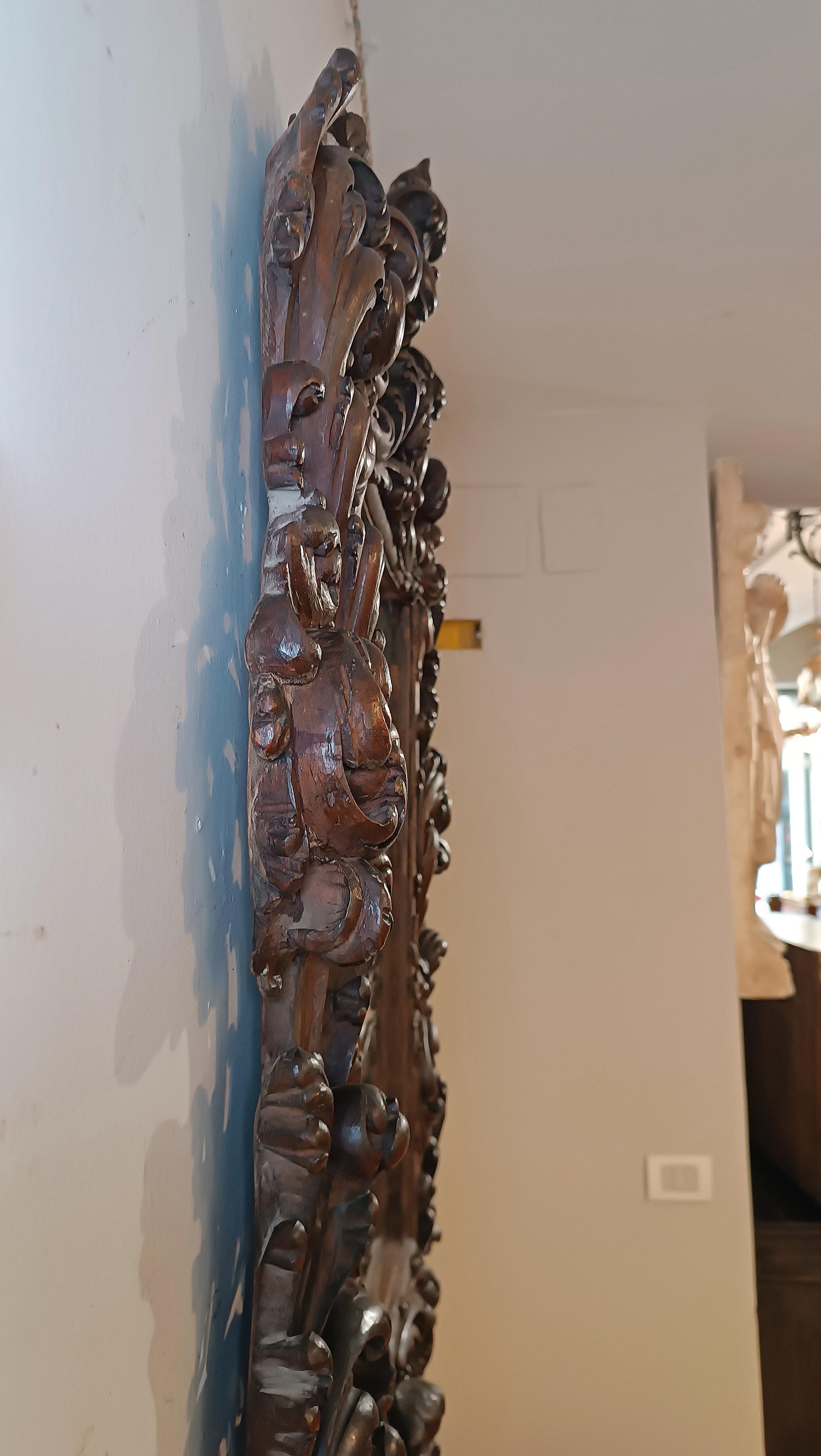 LATE 17th CENTURY LOUIS XIV MIRROR IN WALNUT For Sale 4