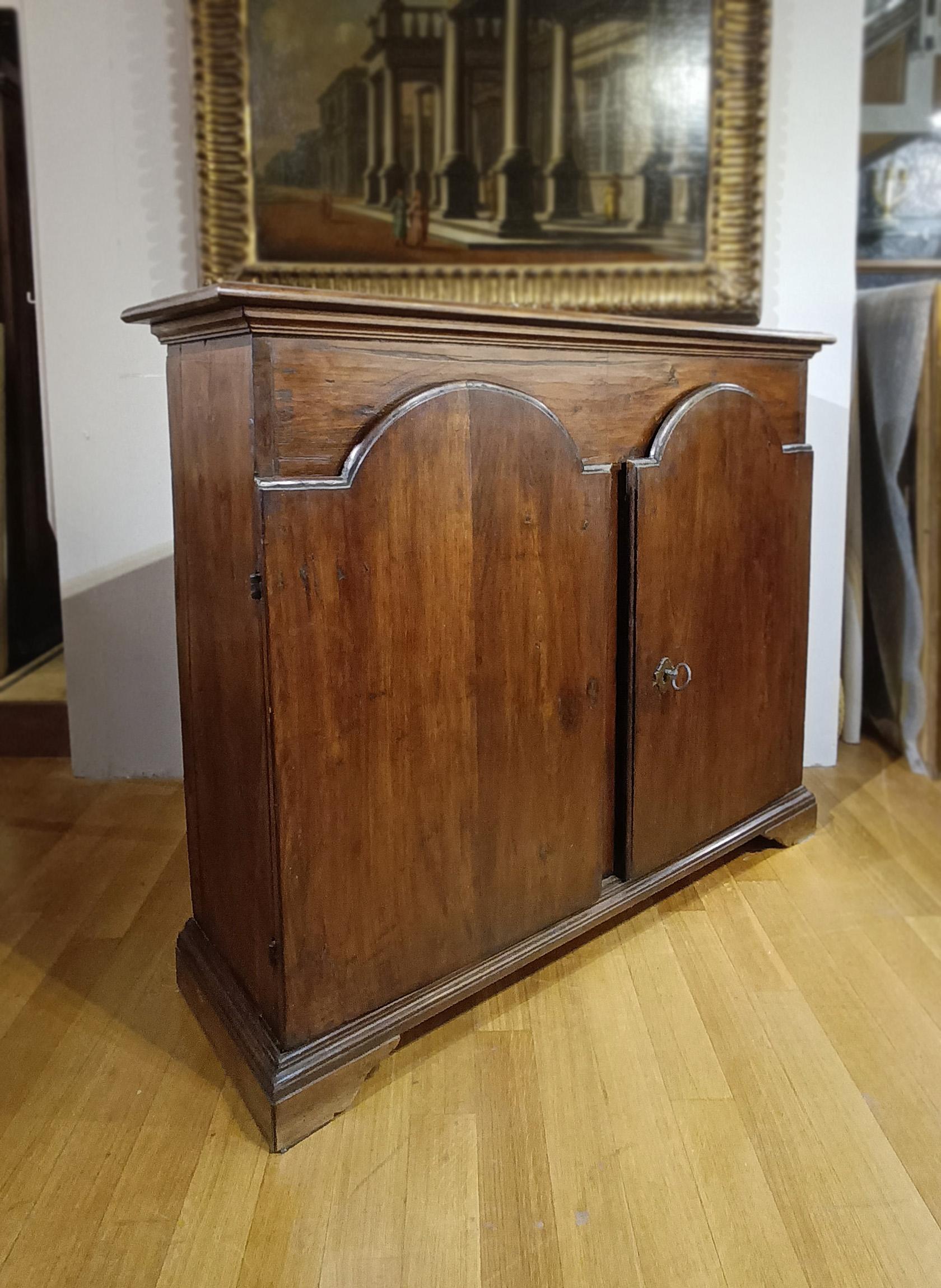 Louis XIV LATE 17th CENTURY LOUIS XIV WALNUT SIDEBOARD For Sale