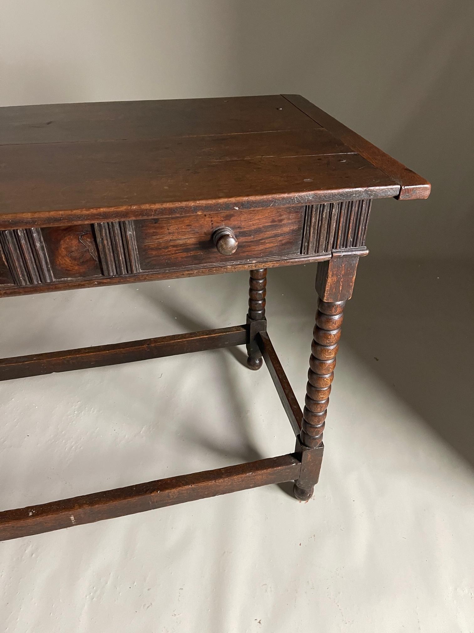 Late 17th Century Oak Side Table with Drawer For Sale 2