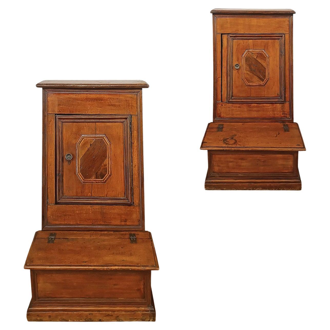 LATE 17th CENTURY PAIR OF LOUIS XIV WALNUT KNEELERS in vendita