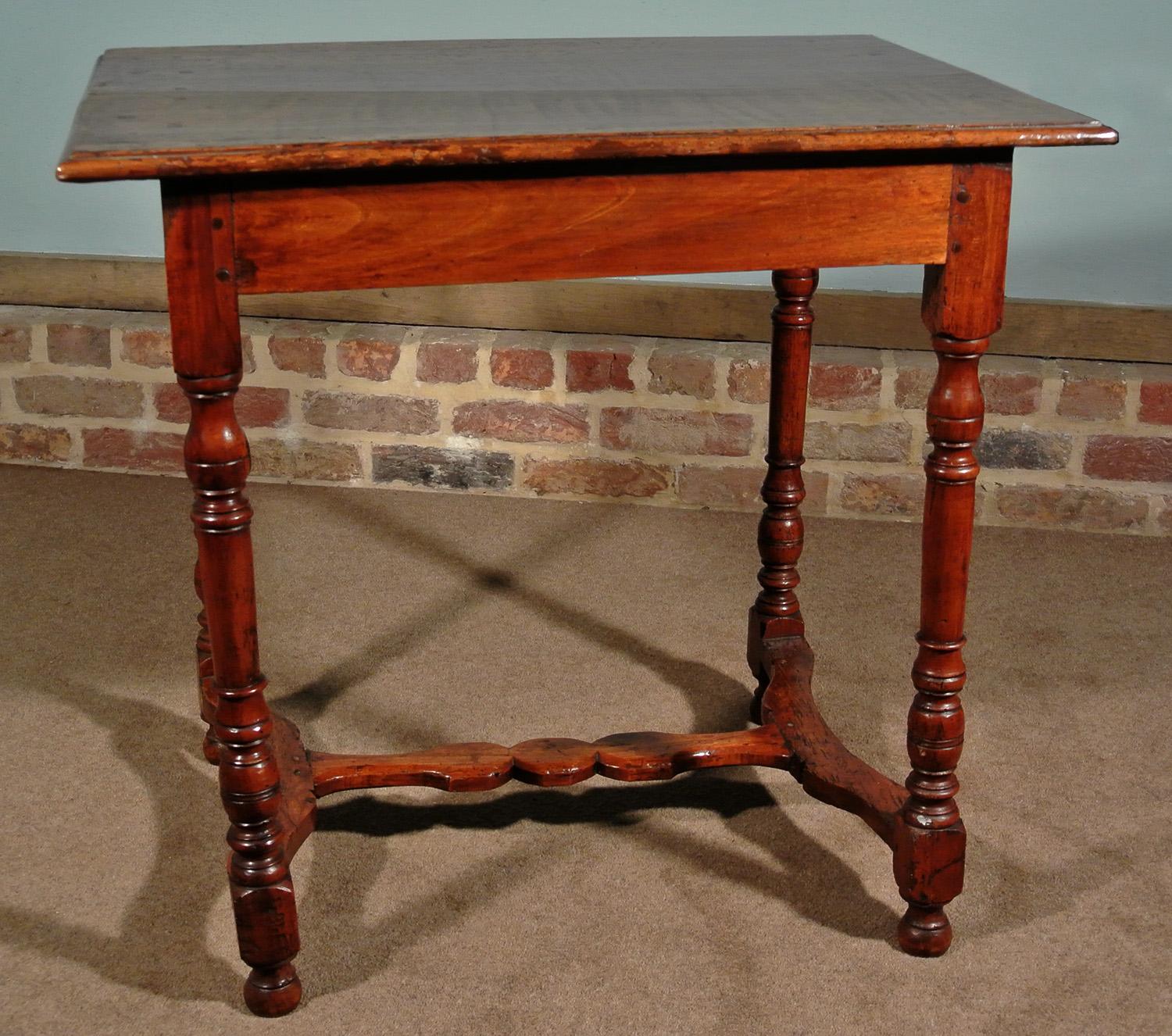Late 17th Century Solid Walnut Tavern Table For Sale 1