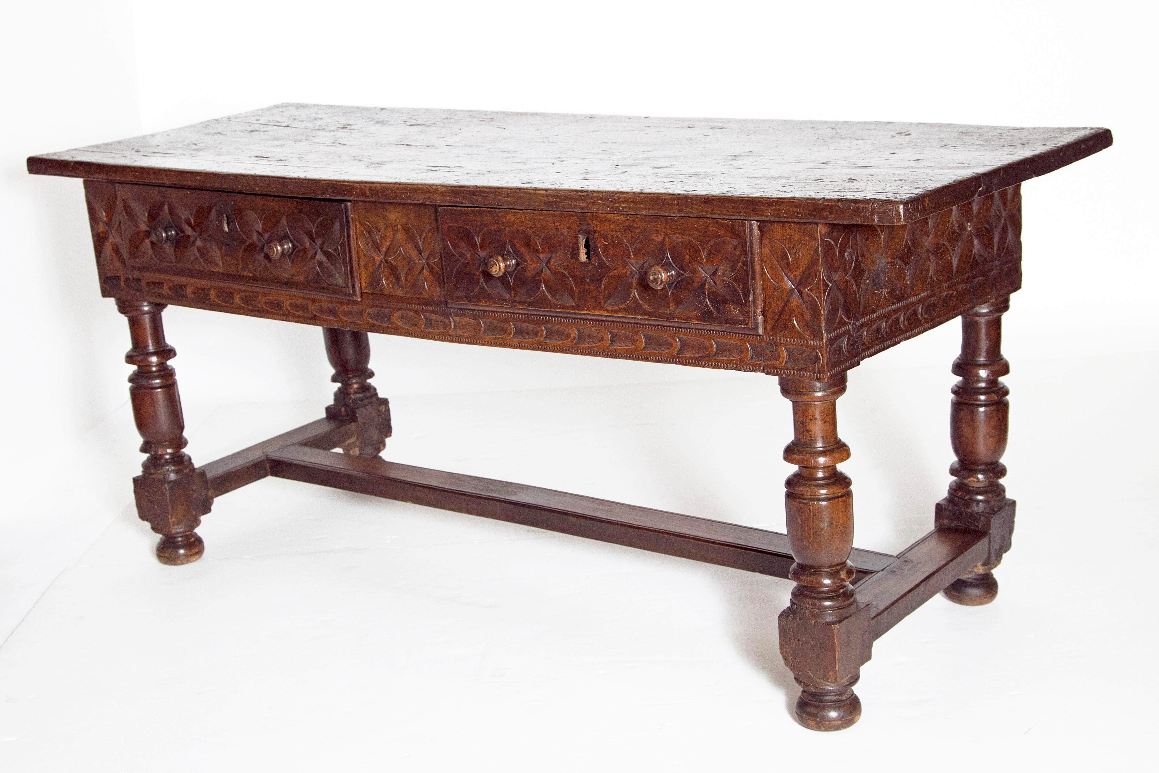 Late 17th Century Spanish Baroque Walnut Centre Table 2