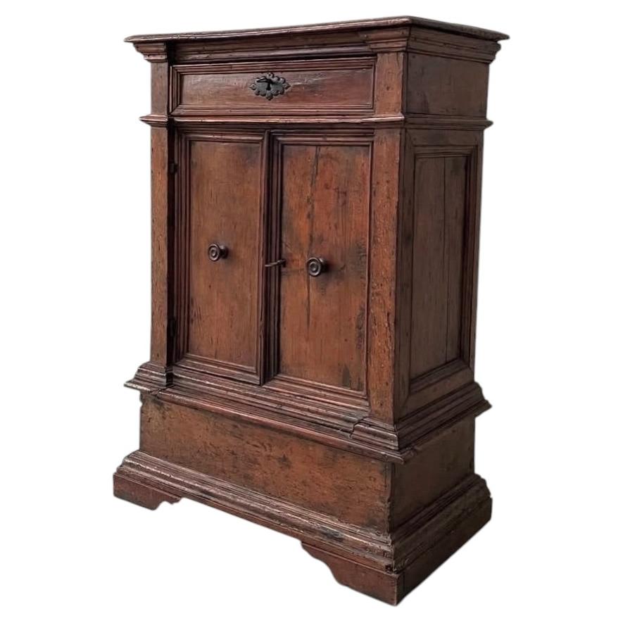 Late 17th Century Tuscan Cupboard, Walnut, Renaissance Style, Italy