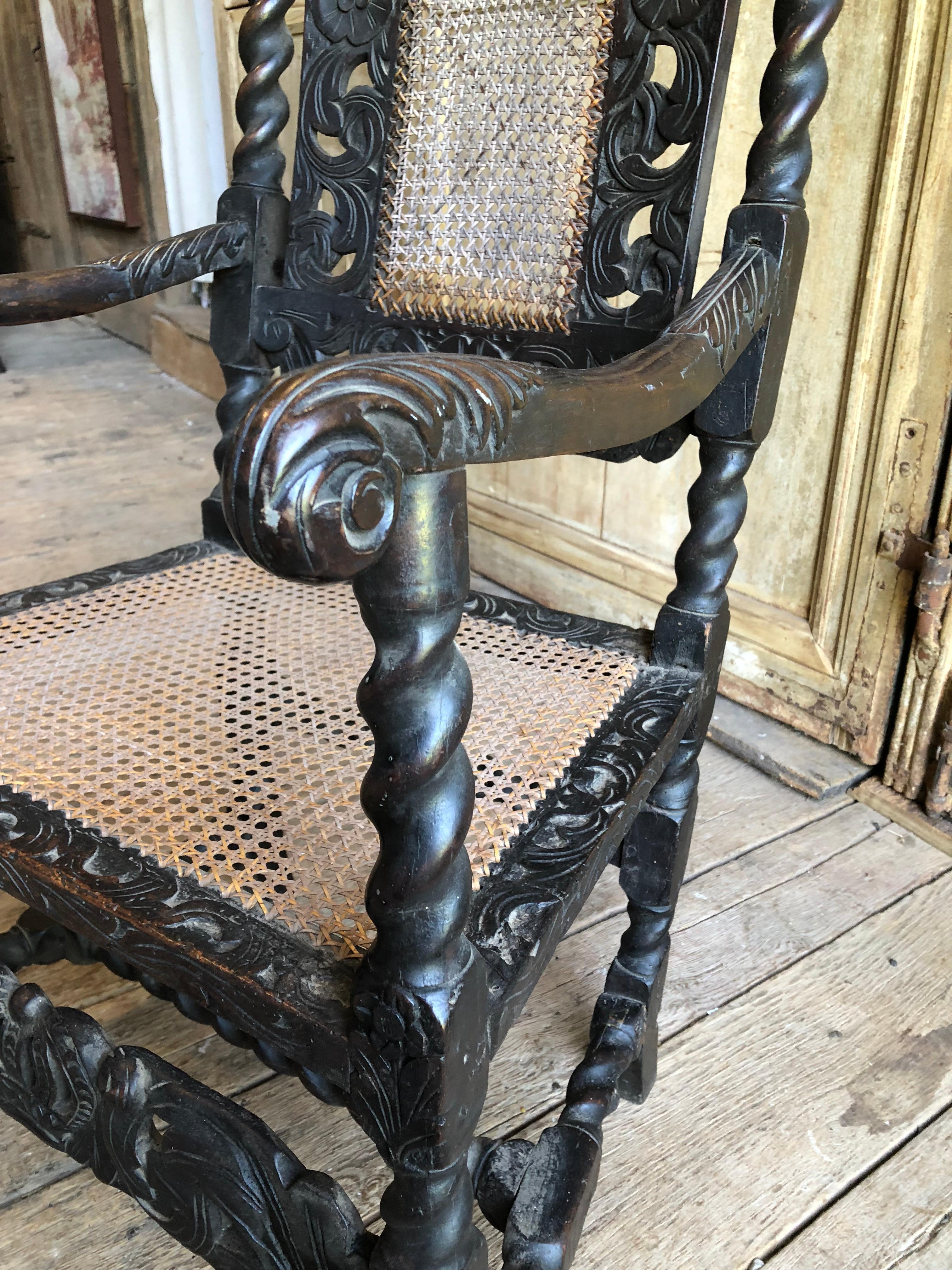 Late 17th Century William and Mary Armchair In Good Condition In Doylestown, PA