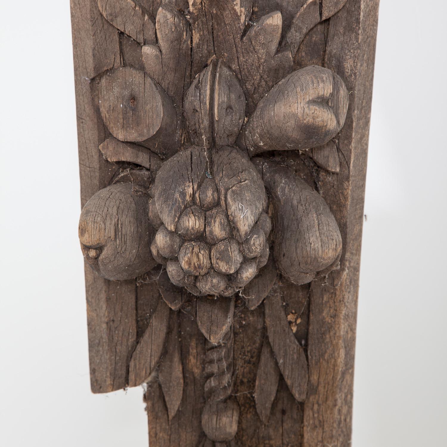 Late 17th-Early 18th Century Carved Wood Fireplace Jambs For Sale 4