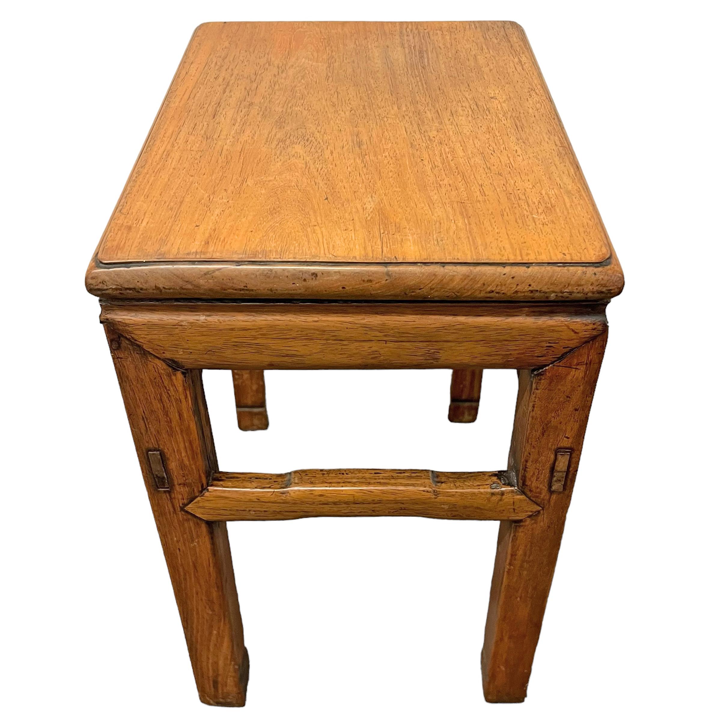 Late 17th/Early 18th Century Chinese Huanghuali Scholar's Stool In Good Condition For Sale In Chicago, IL
