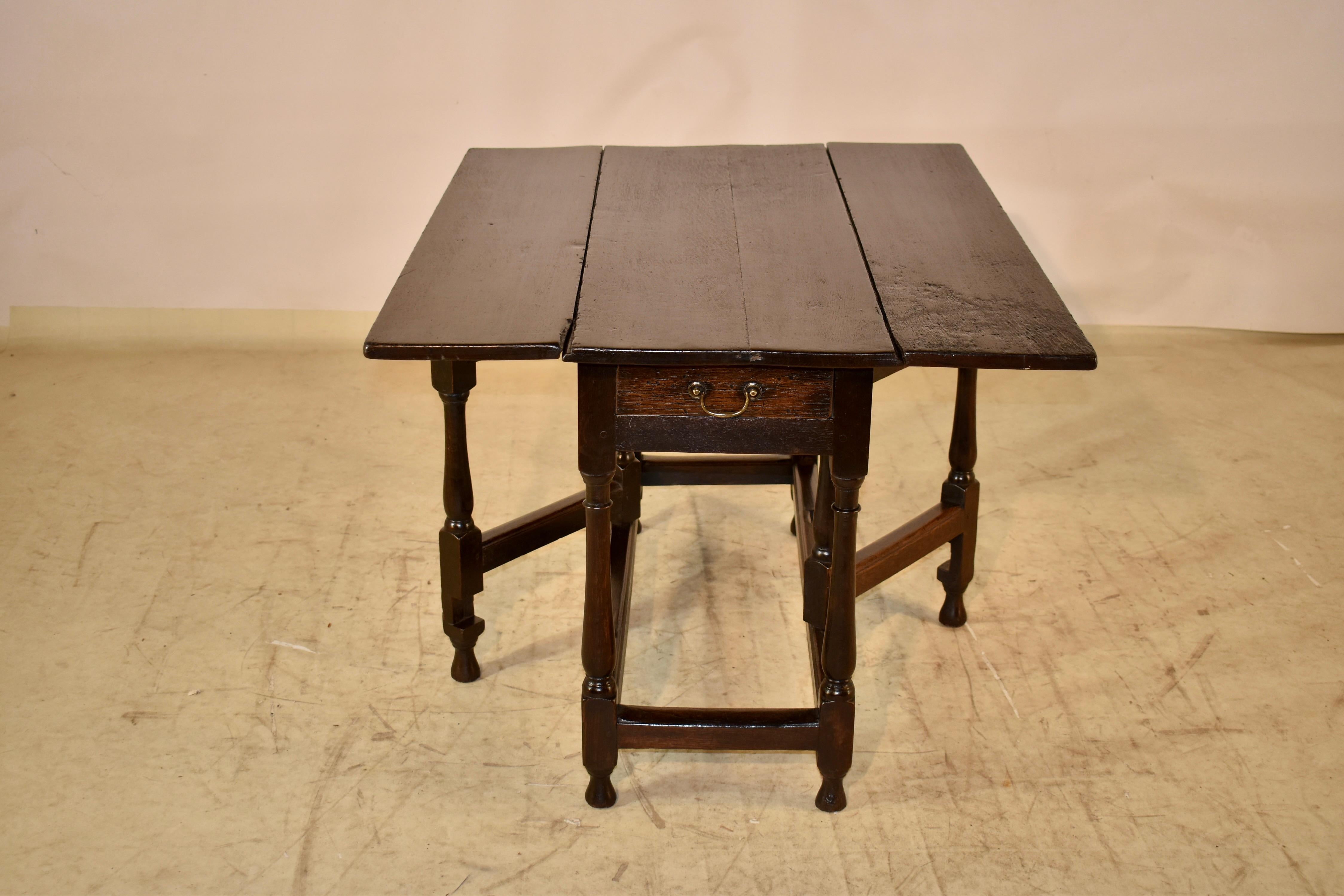 Late 17th - Early 18th Century Drop Leaf Table from England For Sale 3