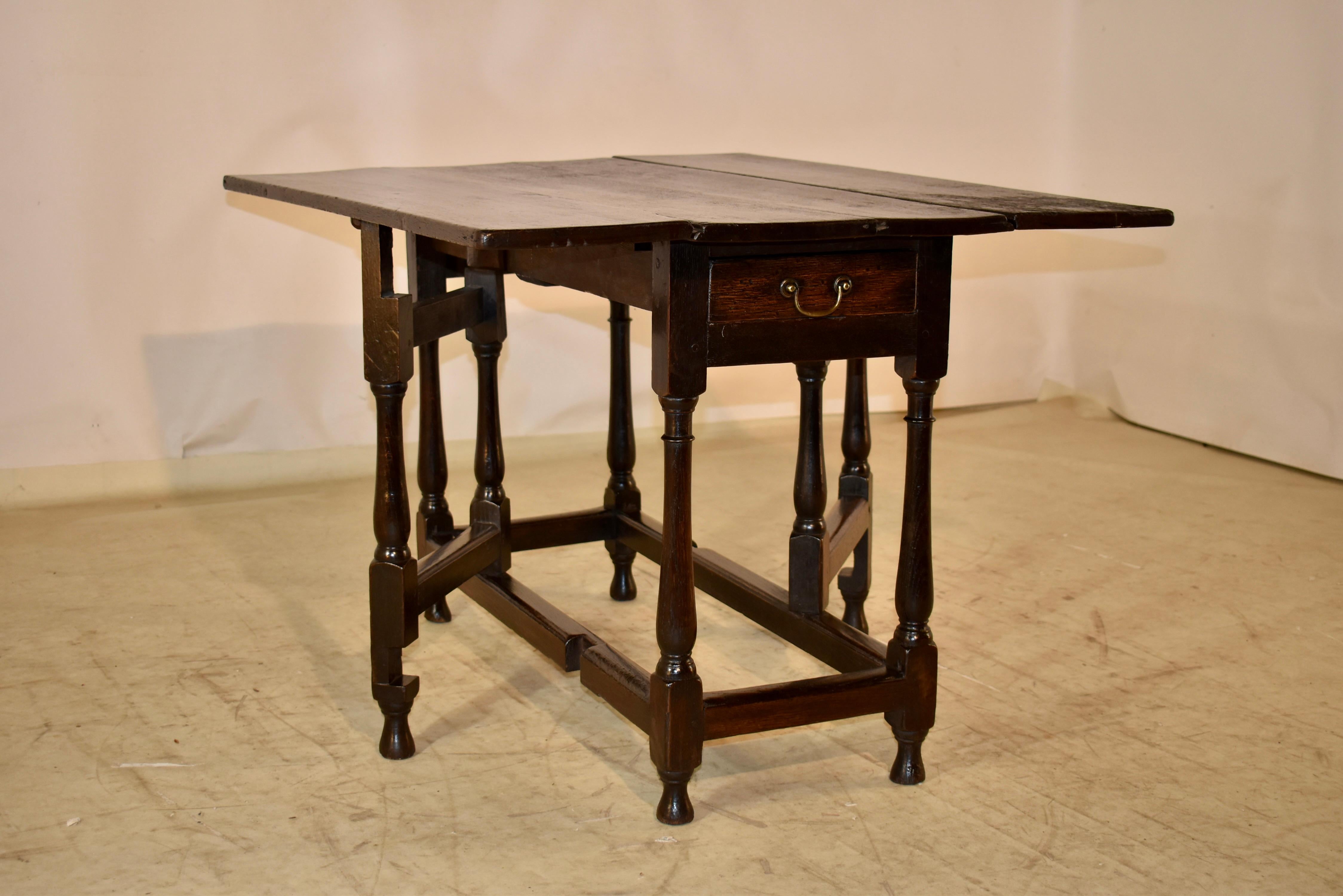 Late 17th - Early 18th Century Drop Leaf Table from England For Sale 4