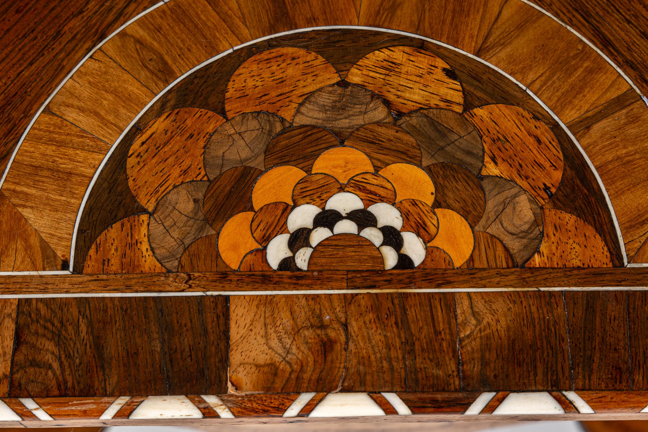 Late 17th/Early 18th Century Dutch Marquetry Side Table For Sale 1