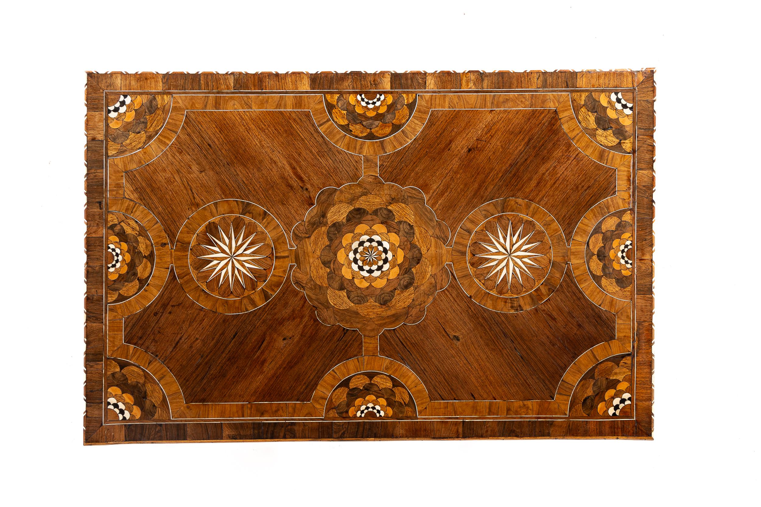 Late 17th/Early 18th Century Dutch Marquetry Side Table For Sale 3
