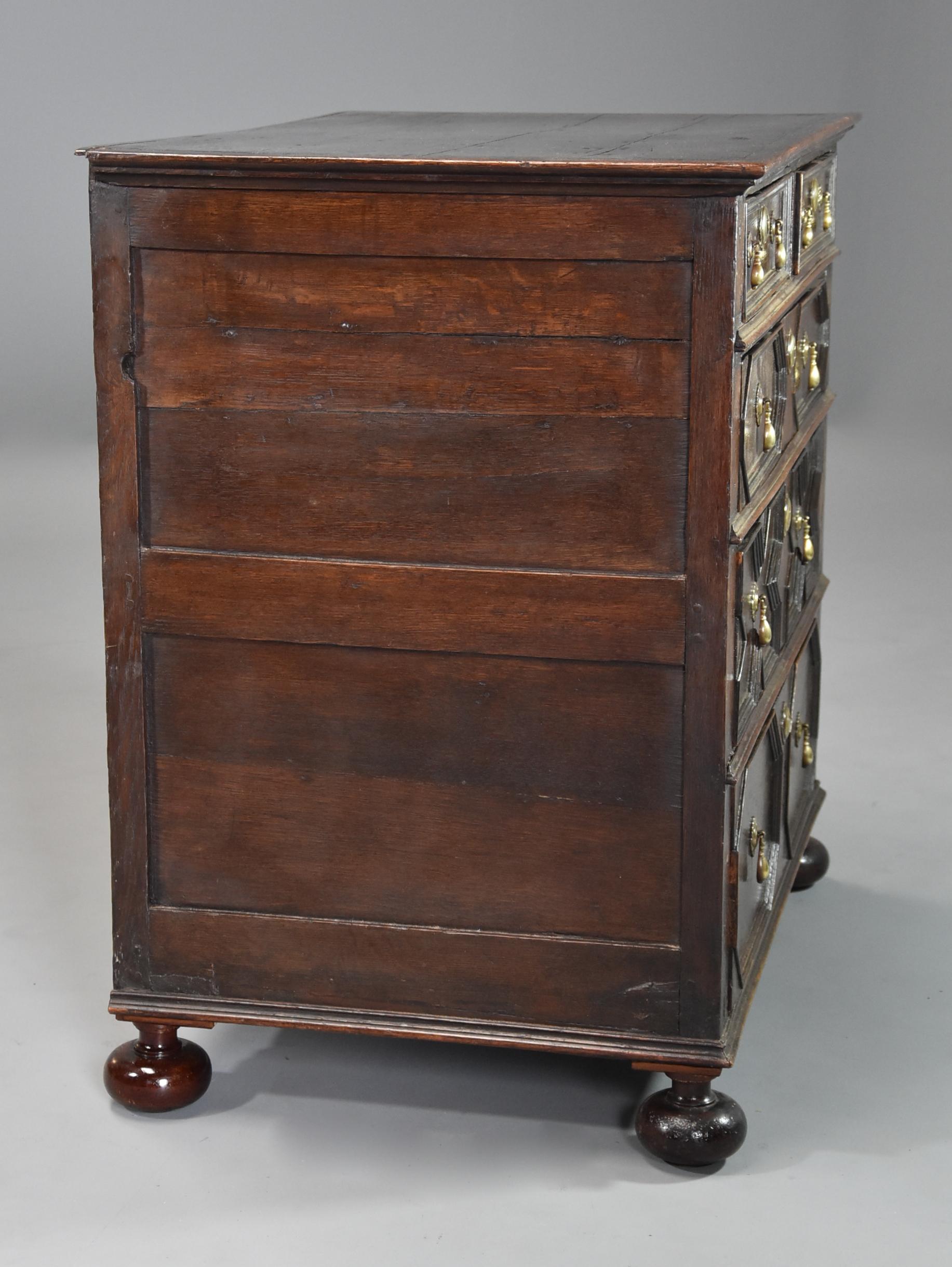 Late 17th-Early 18th Century English Oak Moulded Front Chest of Drawers For Sale 4